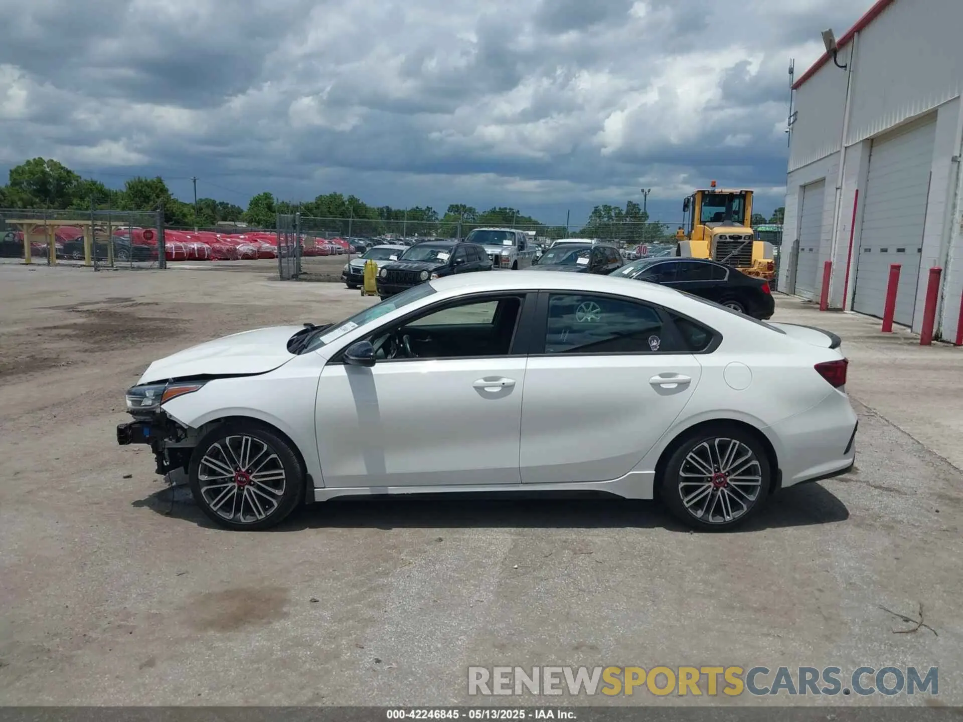 14 Photograph of a damaged car 3KPF44AC0ME333164 KIA FORTE 2021