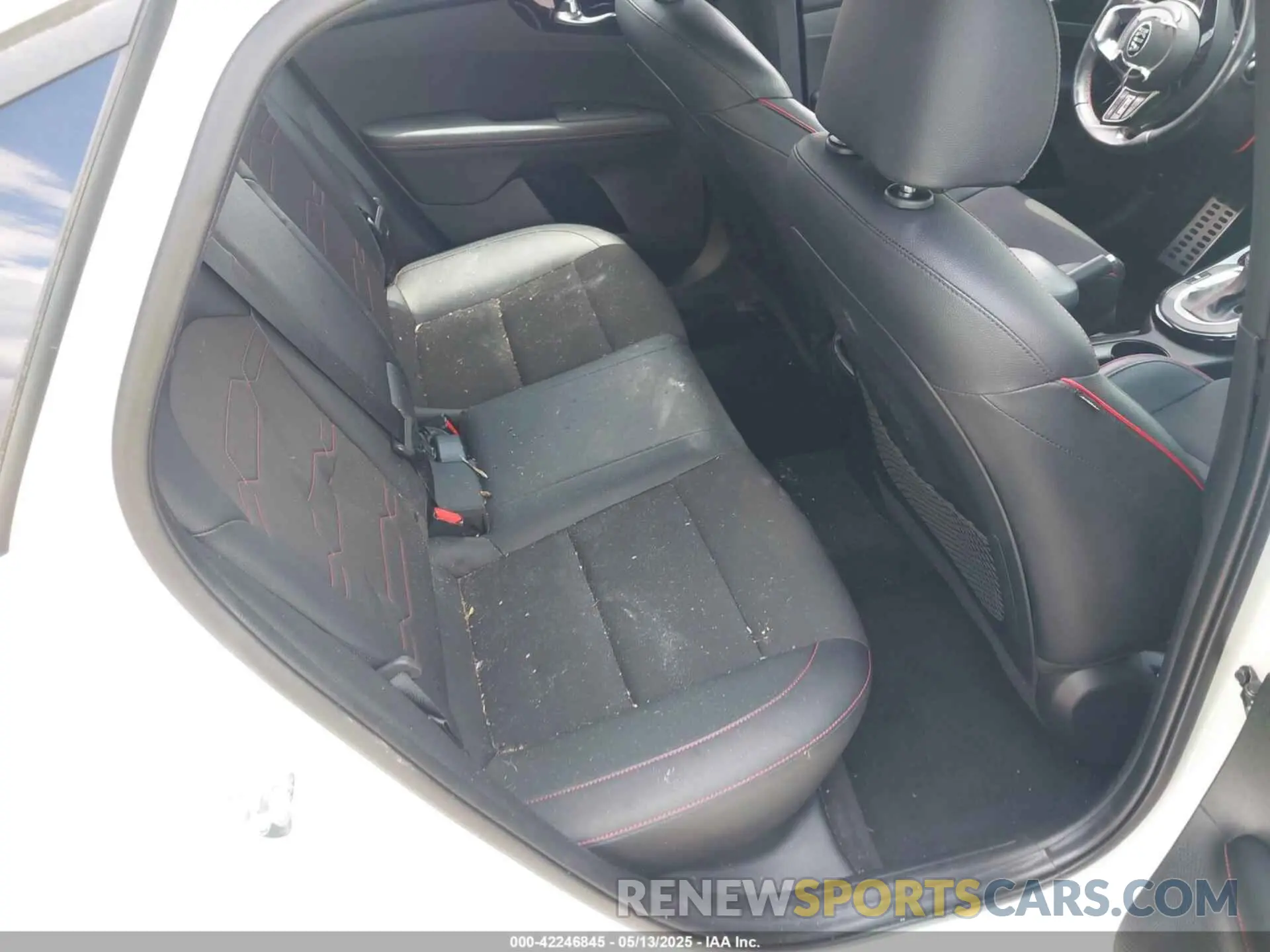 8 Photograph of a damaged car 3KPF44AC0ME333164 KIA FORTE 2021