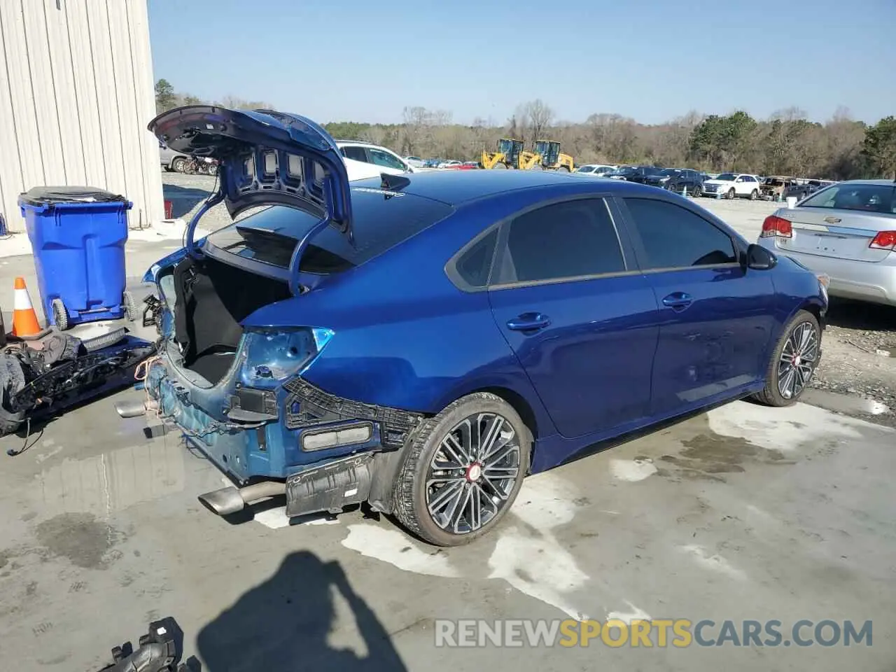 3 Photograph of a damaged car 3KPF44AC2ME276868 KIA FORTE 2021