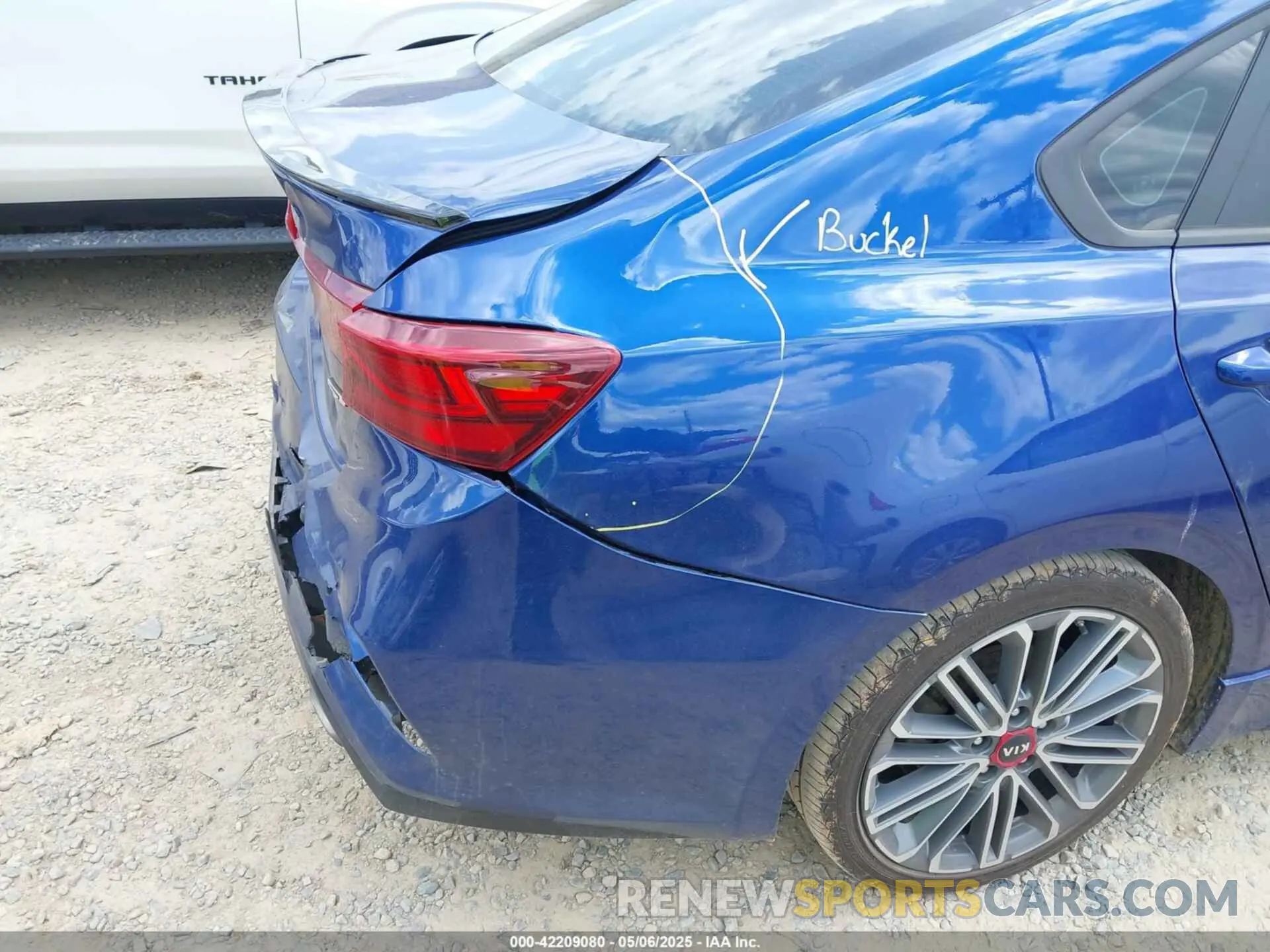 17 Photograph of a damaged car 3KPF44AC3ME389955 KIA FORTE 2021