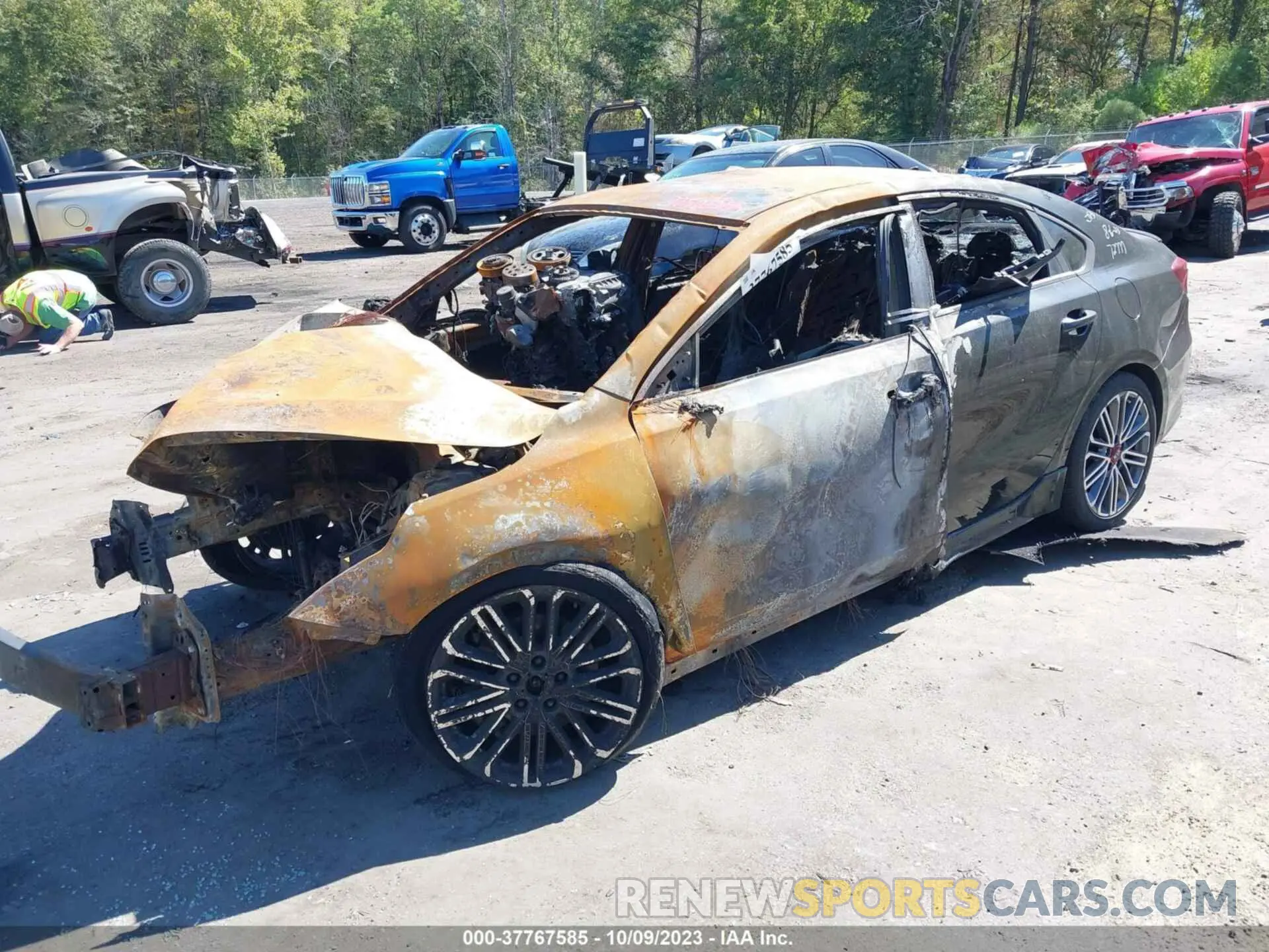 2 Photograph of a damaged car 3KPF44AC5ME284124 KIA FORTE 2021