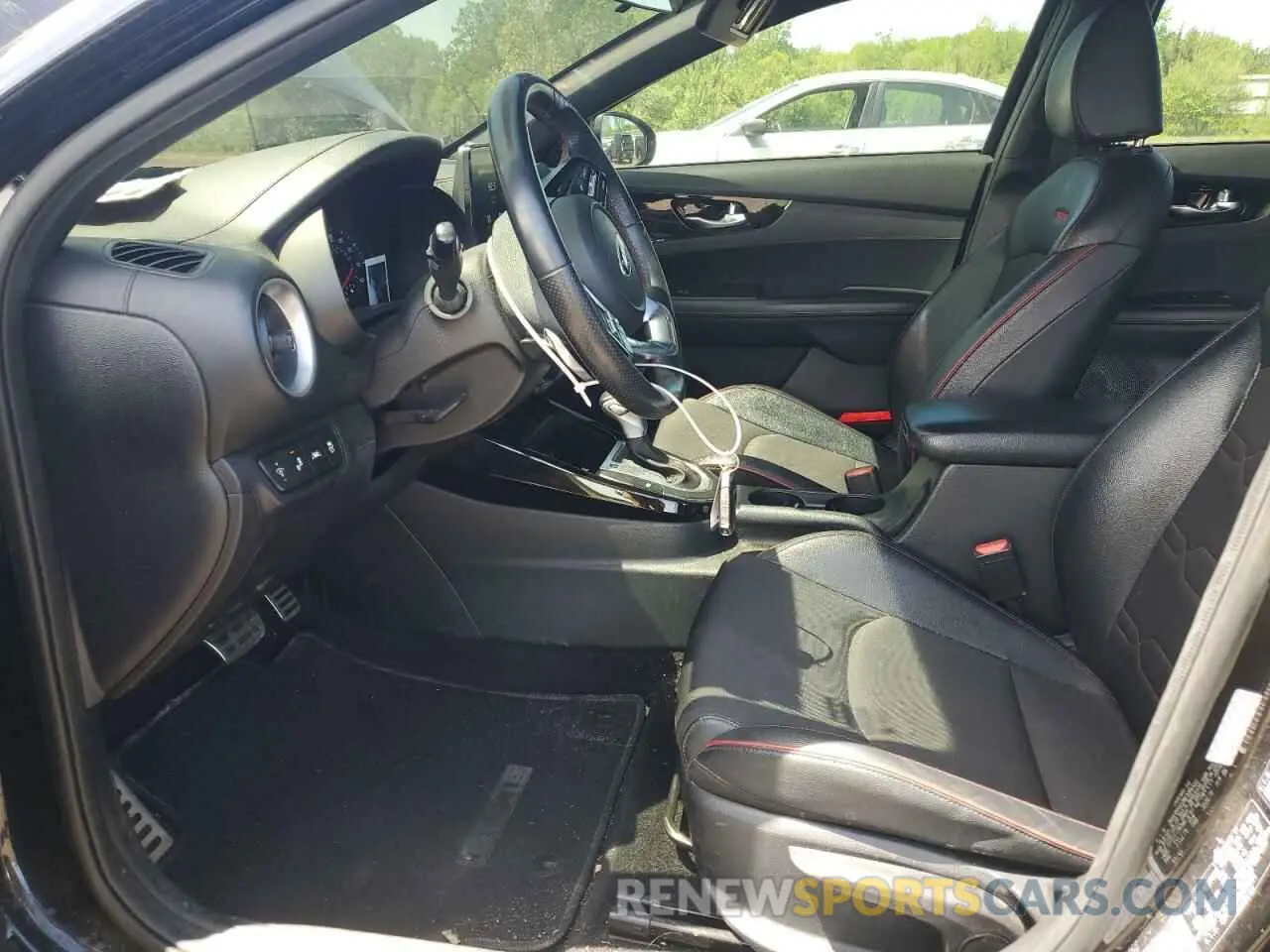 7 Photograph of a damaged car 3KPF44AC5ME289520 KIA FORTE 2021