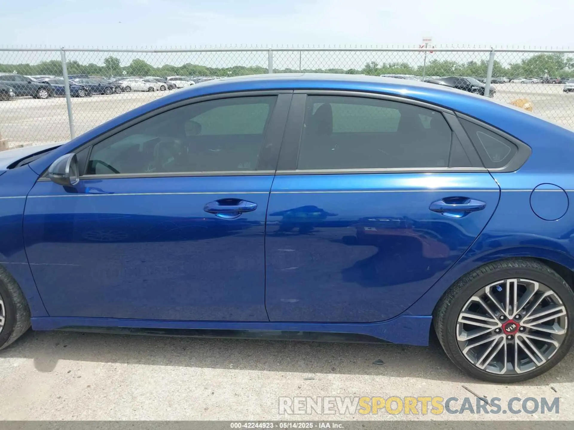 14 Photograph of a damaged car 3KPF44AC5ME313685 KIA FORTE 2021