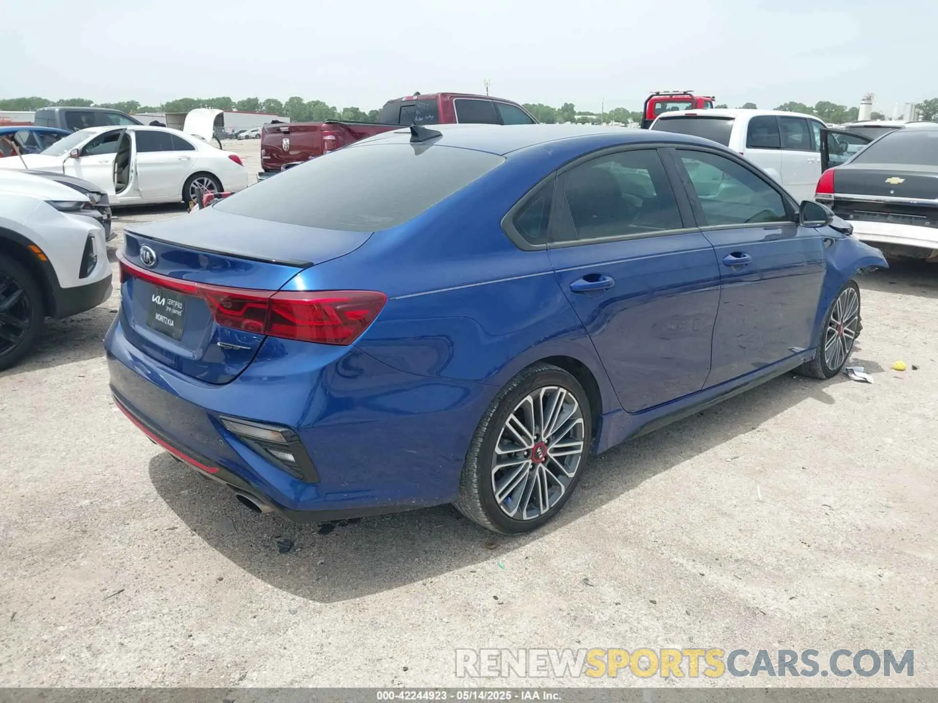4 Photograph of a damaged car 3KPF44AC5ME313685 KIA FORTE 2021