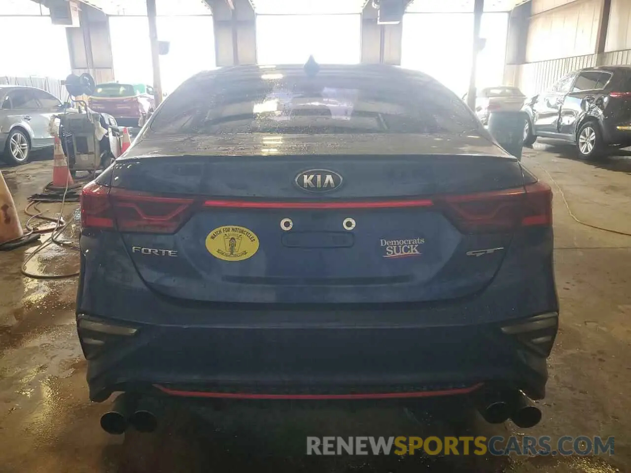 6 Photograph of a damaged car 3KPF44AC5ME390895 KIA FORTE 2021