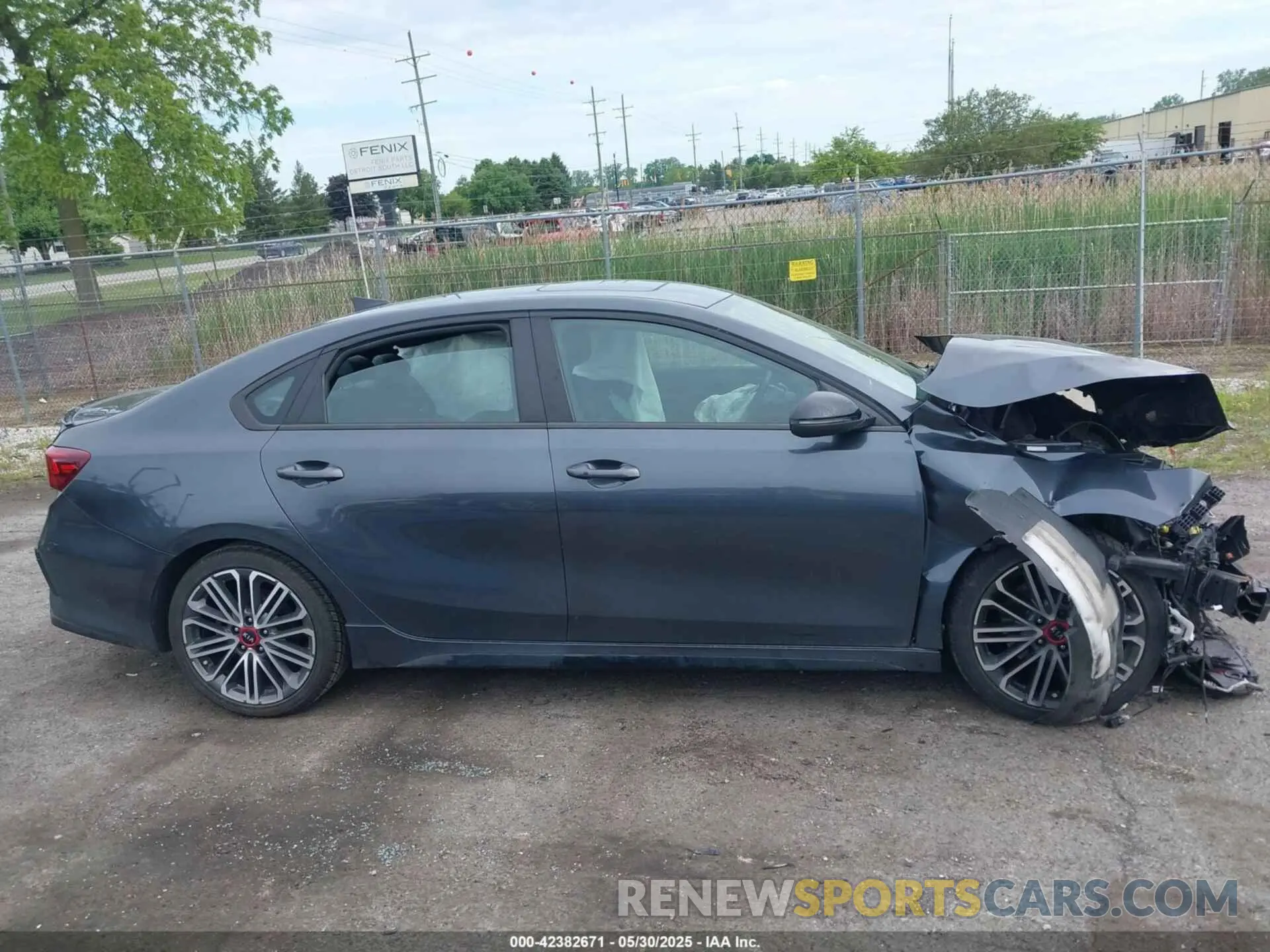 13 Photograph of a damaged car 3KPF44AC6ME417683 KIA FORTE 2021
