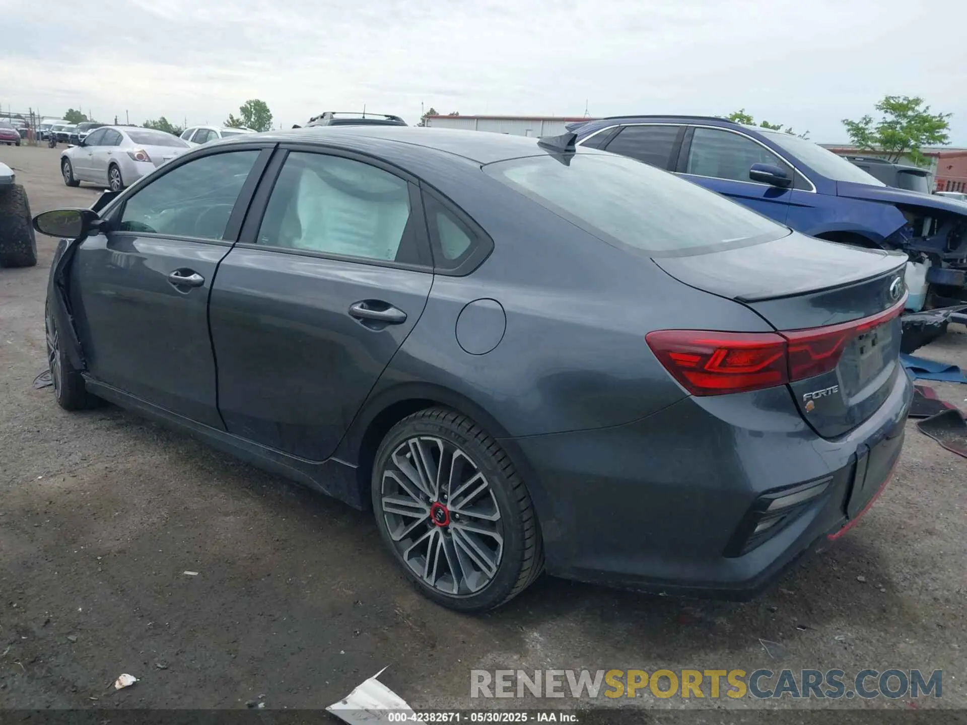 3 Photograph of a damaged car 3KPF44AC6ME417683 KIA FORTE 2021