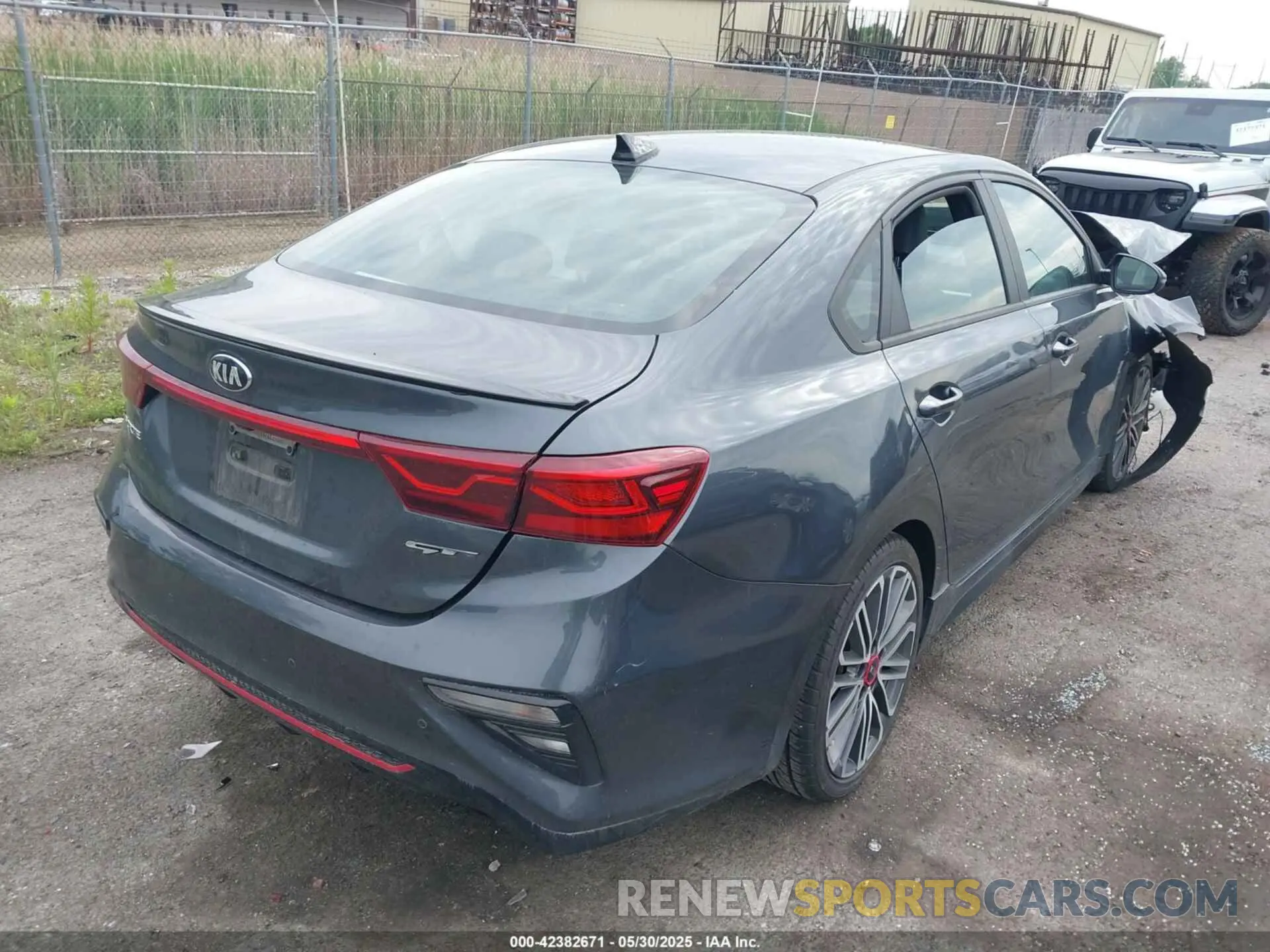4 Photograph of a damaged car 3KPF44AC6ME417683 KIA FORTE 2021