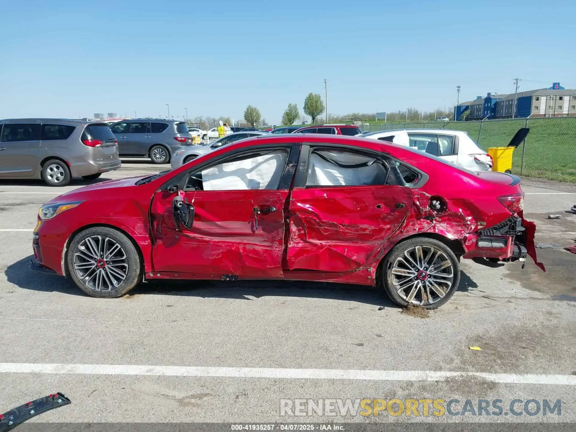 15 Photograph of a damaged car 3KPF44AC7ME288188 KIA FORTE 2021
