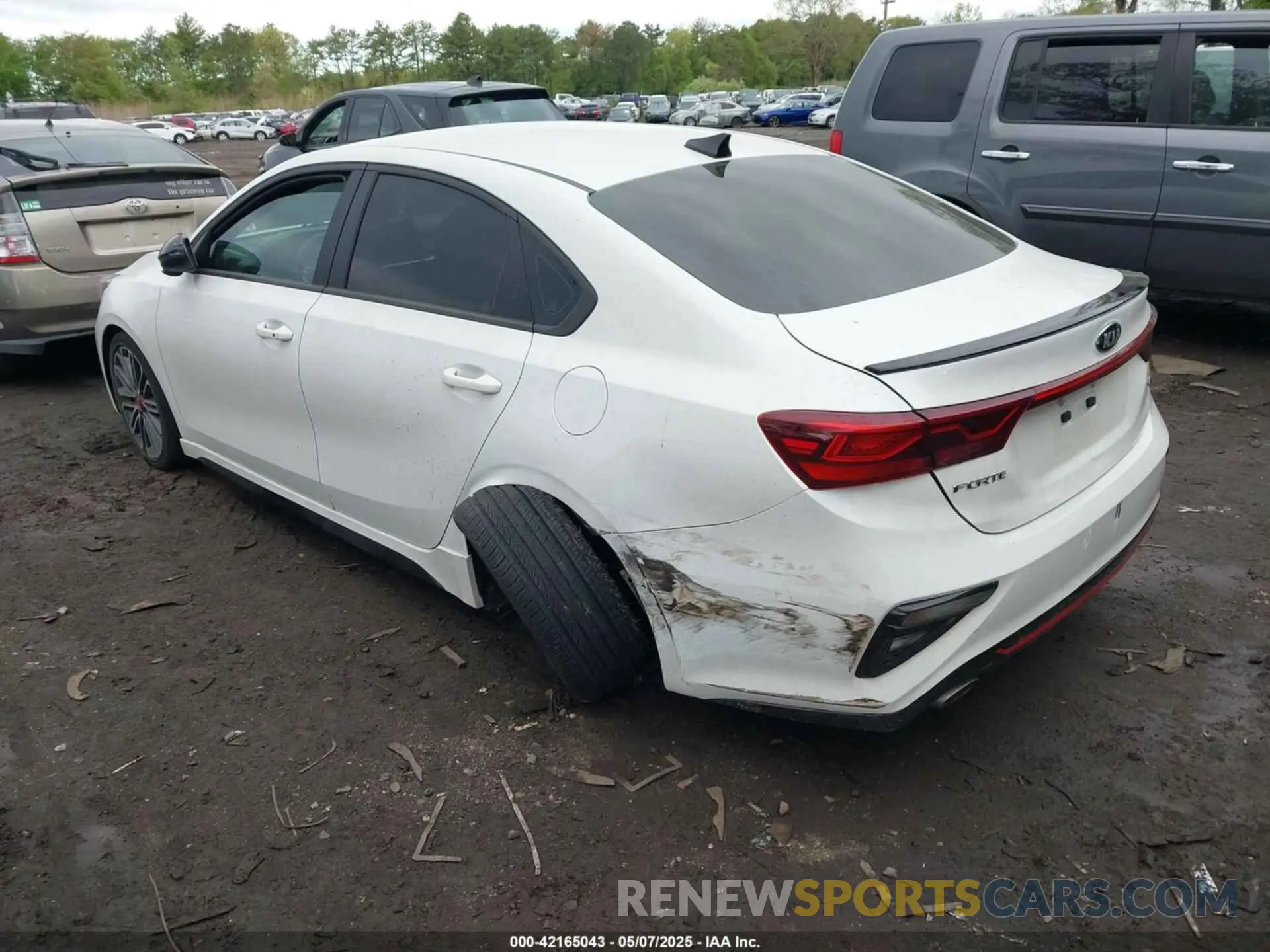 3 Photograph of a damaged car 3KPF44AC7ME416414 KIA FORTE 2021