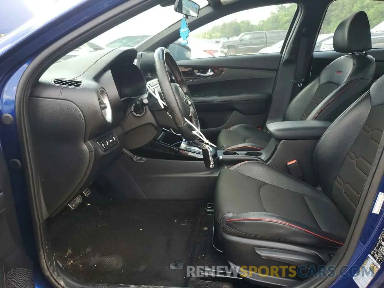 7 Photograph of a damaged car 3KPF44AC9ME318016 KIA FORTE 2021