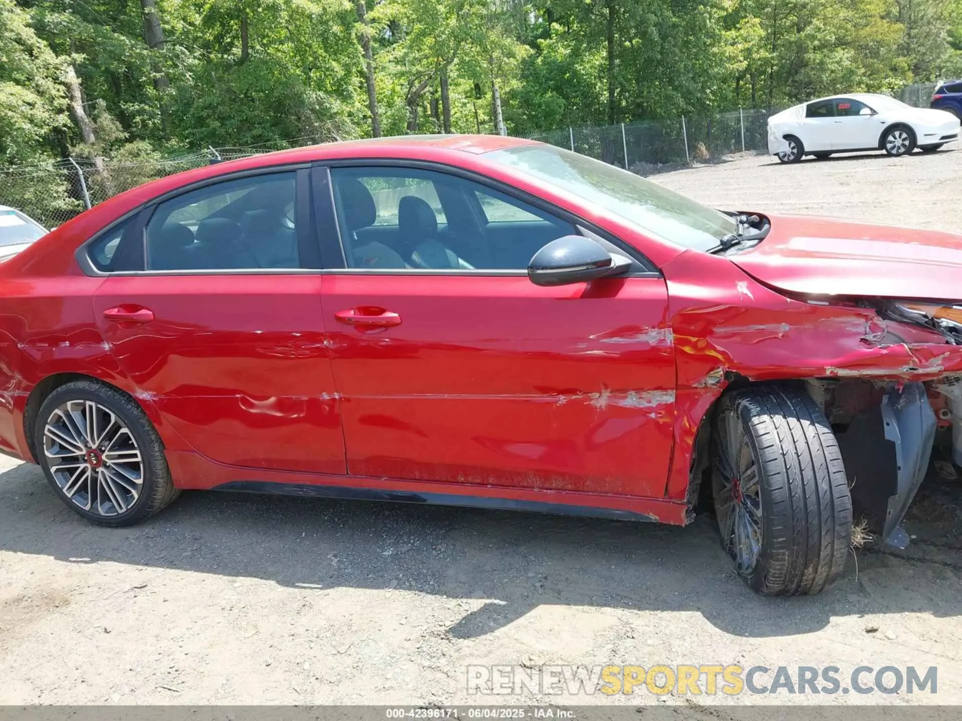 13 Photograph of a damaged car 3KPF44ACXME274284 KIA FORTE 2021