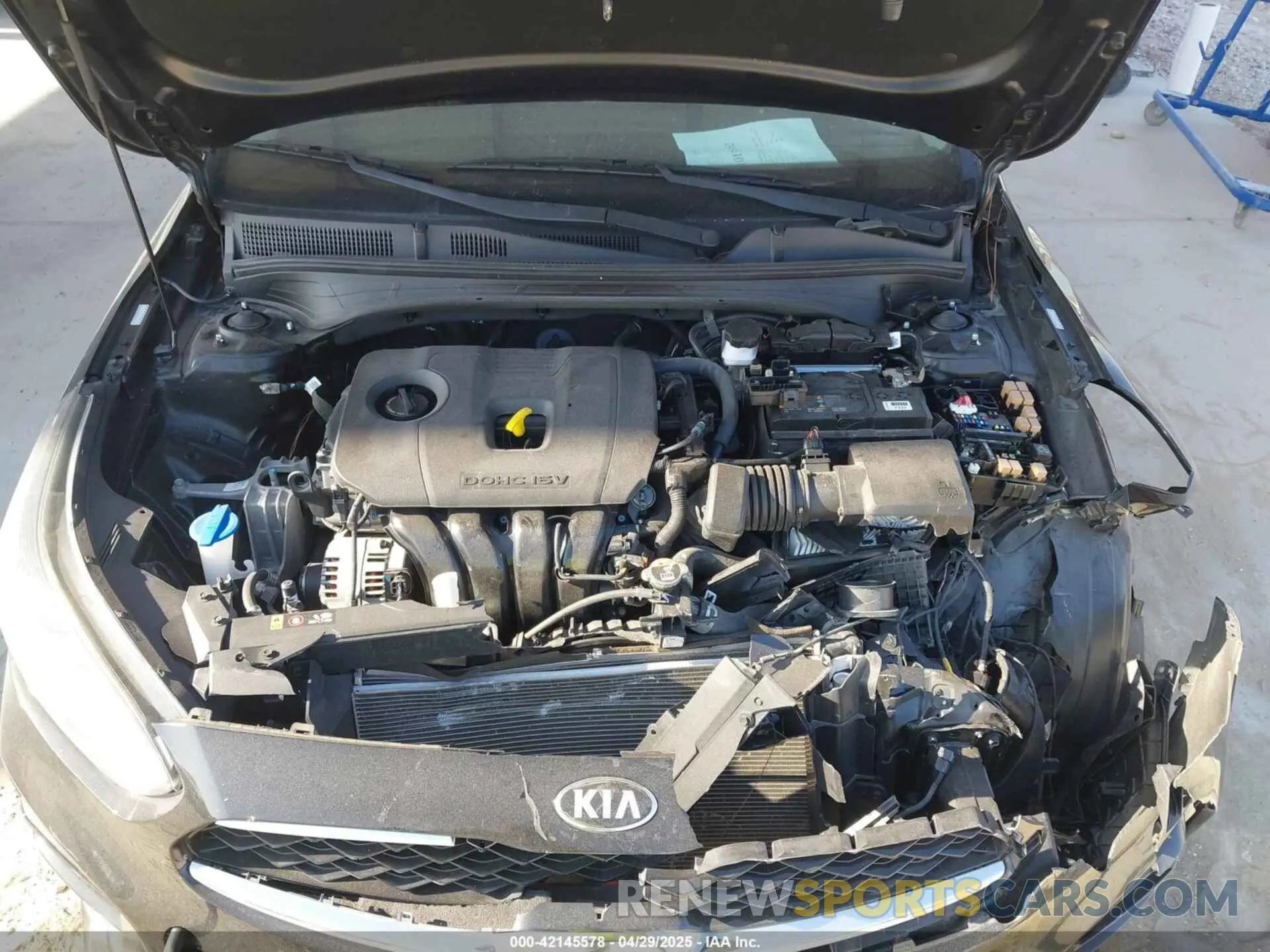 10 Photograph of a damaged car 3KPF54AD0ME284084 KIA FORTE 2021