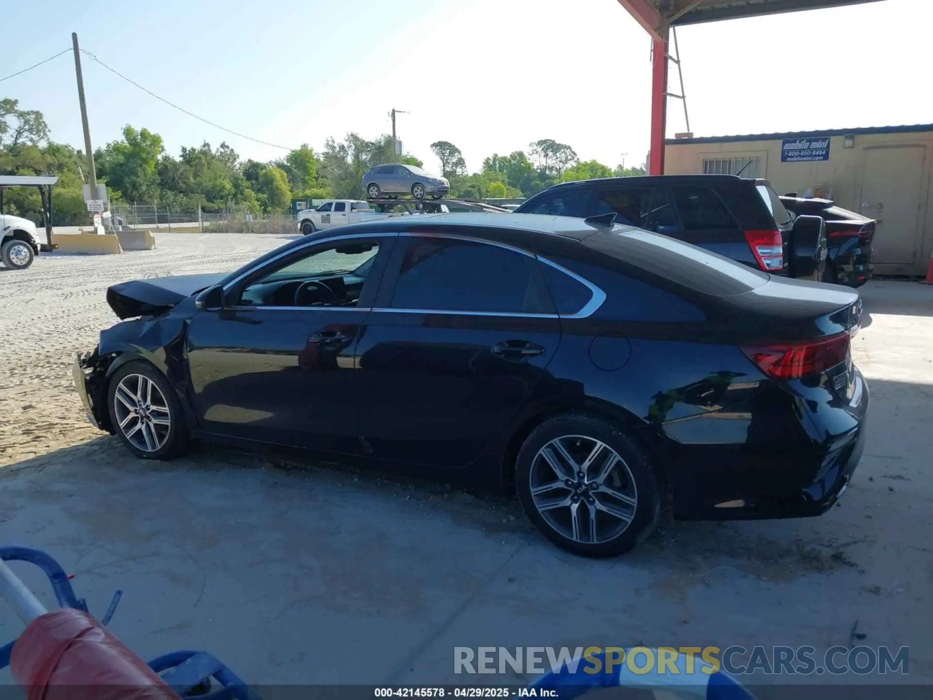14 Photograph of a damaged car 3KPF54AD0ME284084 KIA FORTE 2021