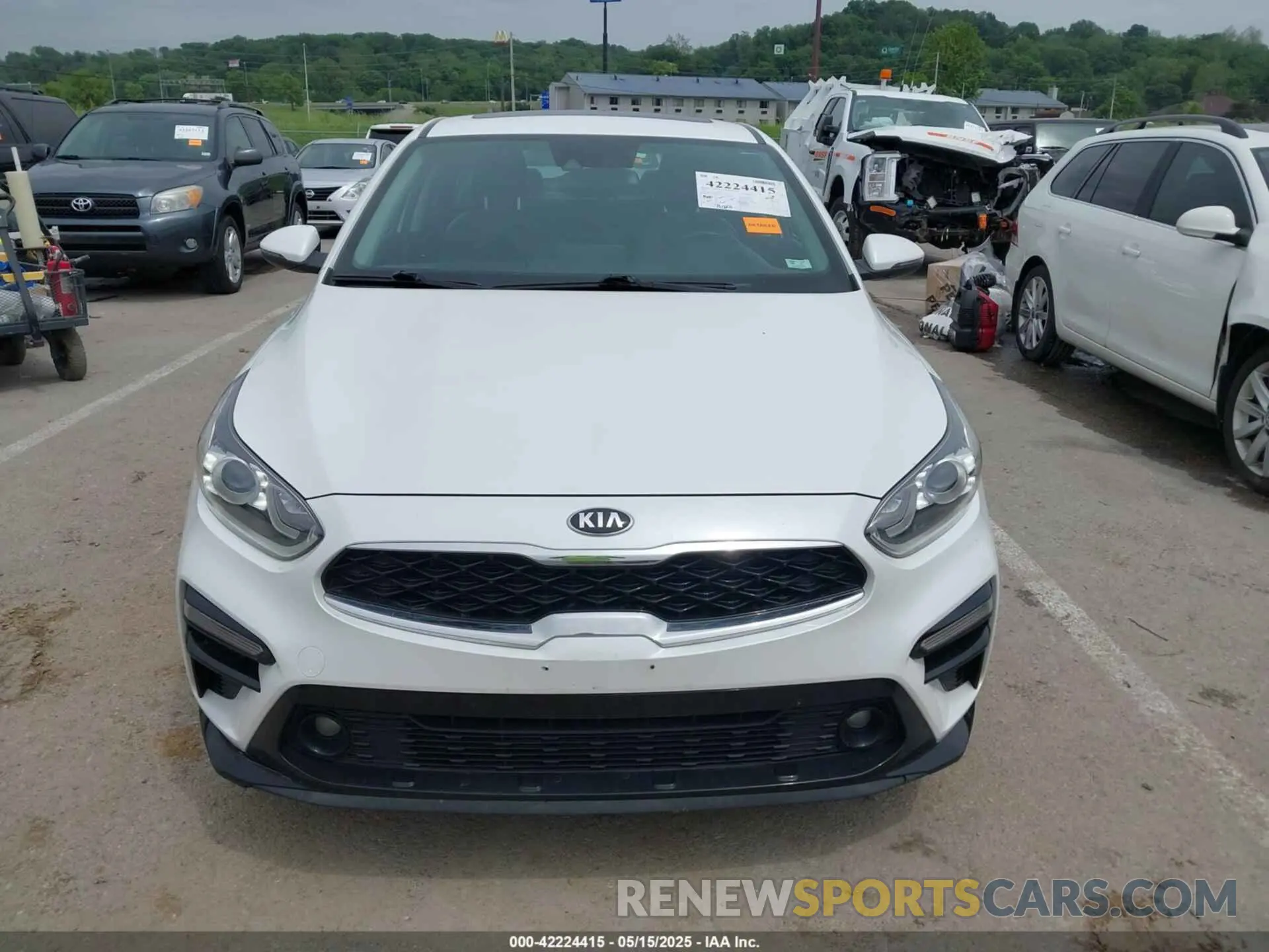 12 Photograph of a damaged car 3KPF54AD0ME313177 KIA FORTE 2021