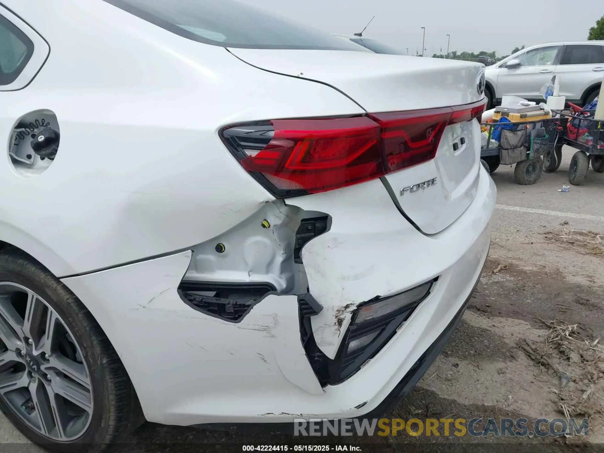 6 Photograph of a damaged car 3KPF54AD0ME313177 KIA FORTE 2021