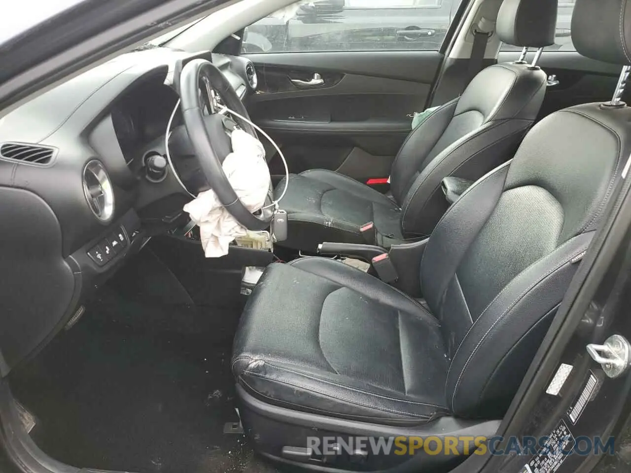 7 Photograph of a damaged car 3KPF54AD8ME279859 KIA FORTE 2021