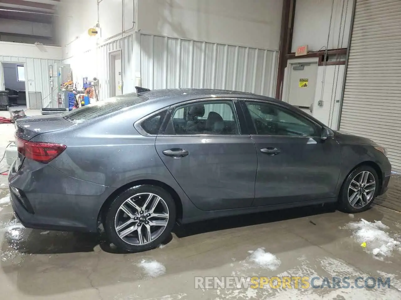 3 Photograph of a damaged car 3KPF54AD8ME341051 KIA FORTE 2021