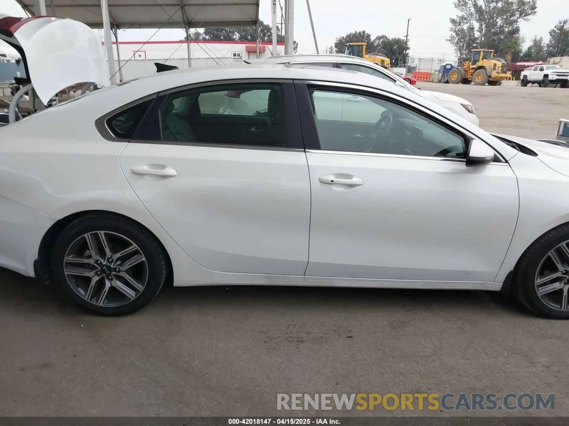 13 Photograph of a damaged car 3KPF54AD8ME415617 KIA FORTE 2021