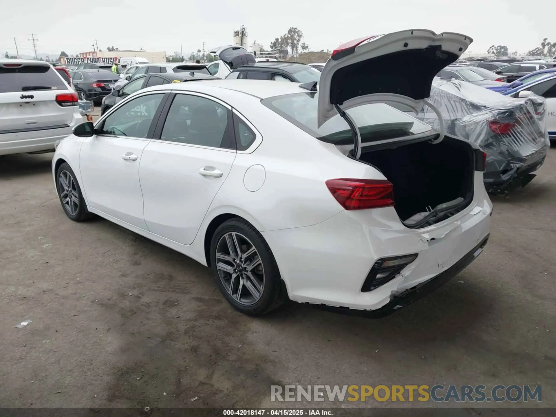 3 Photograph of a damaged car 3KPF54AD8ME415617 KIA FORTE 2021