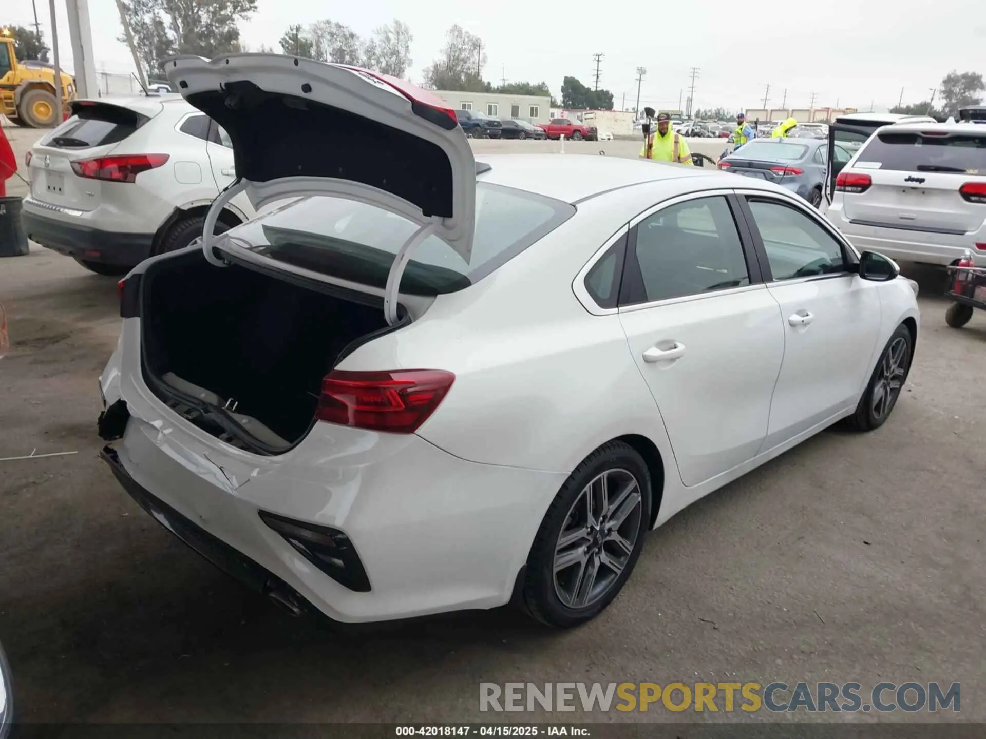 4 Photograph of a damaged car 3KPF54AD8ME415617 KIA FORTE 2021