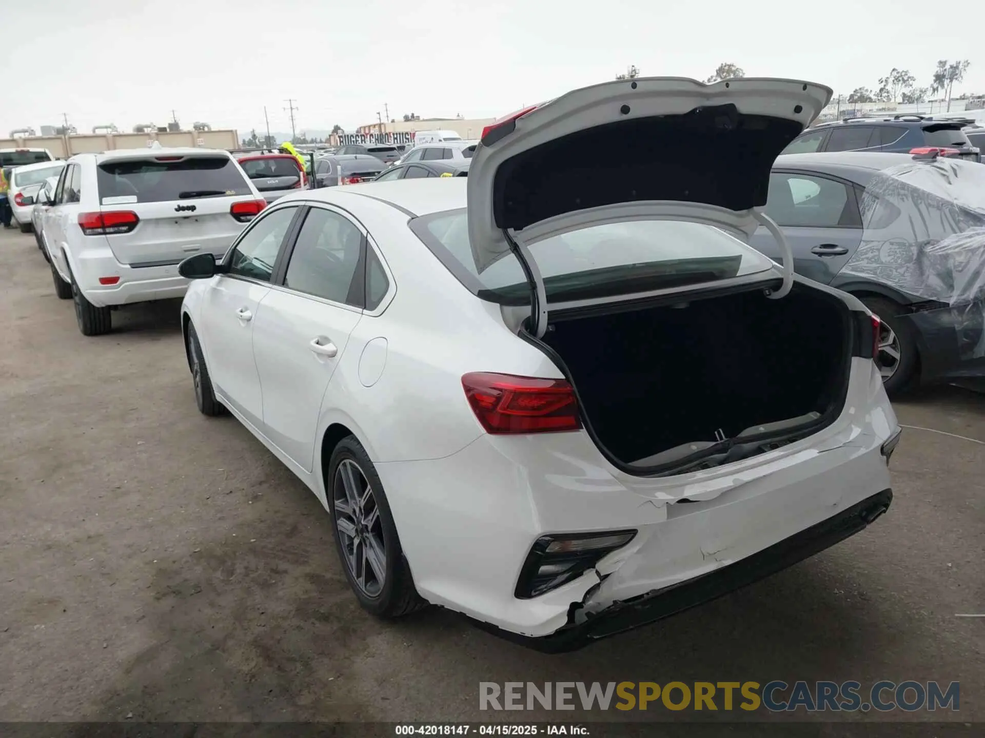 6 Photograph of a damaged car 3KPF54AD8ME415617 KIA FORTE 2021