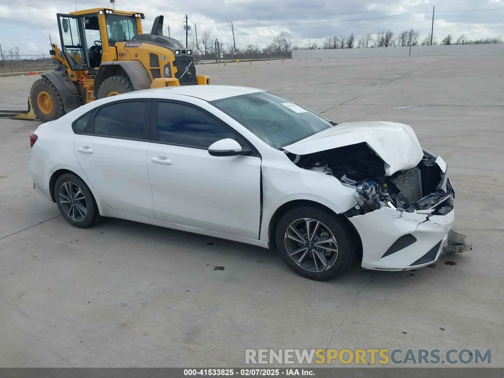 13 Photograph of a damaged car 3KPF24AD0NE425701 KIA FORTE 2022