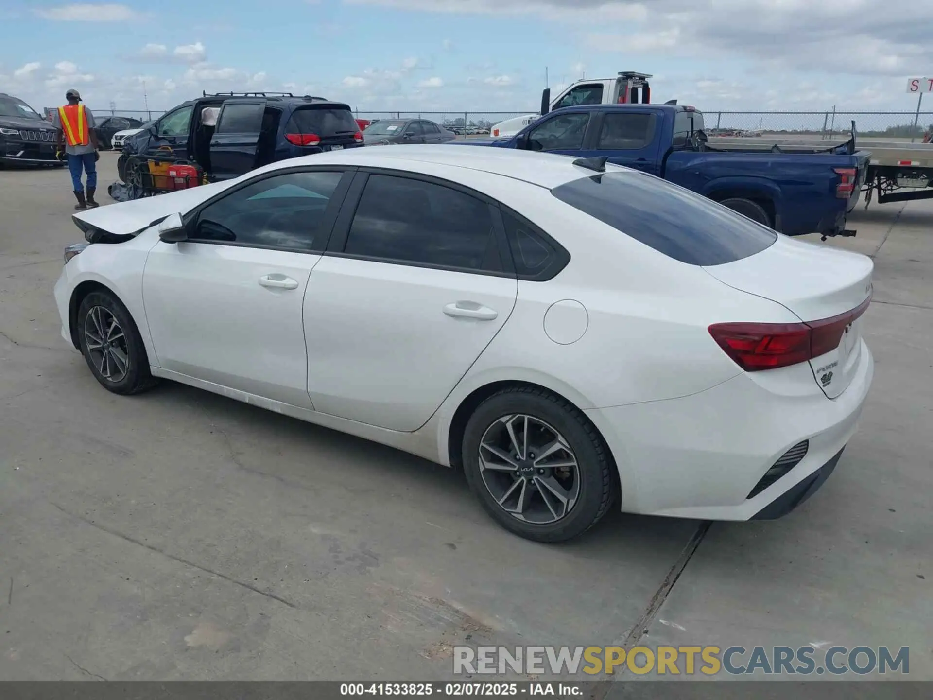 3 Photograph of a damaged car 3KPF24AD0NE425701 KIA FORTE 2022