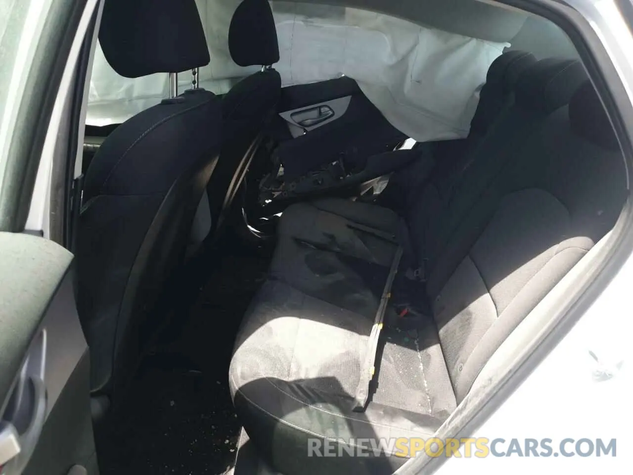 10 Photograph of a damaged car 3KPF24AD0NE431059 KIA FORTE 2022