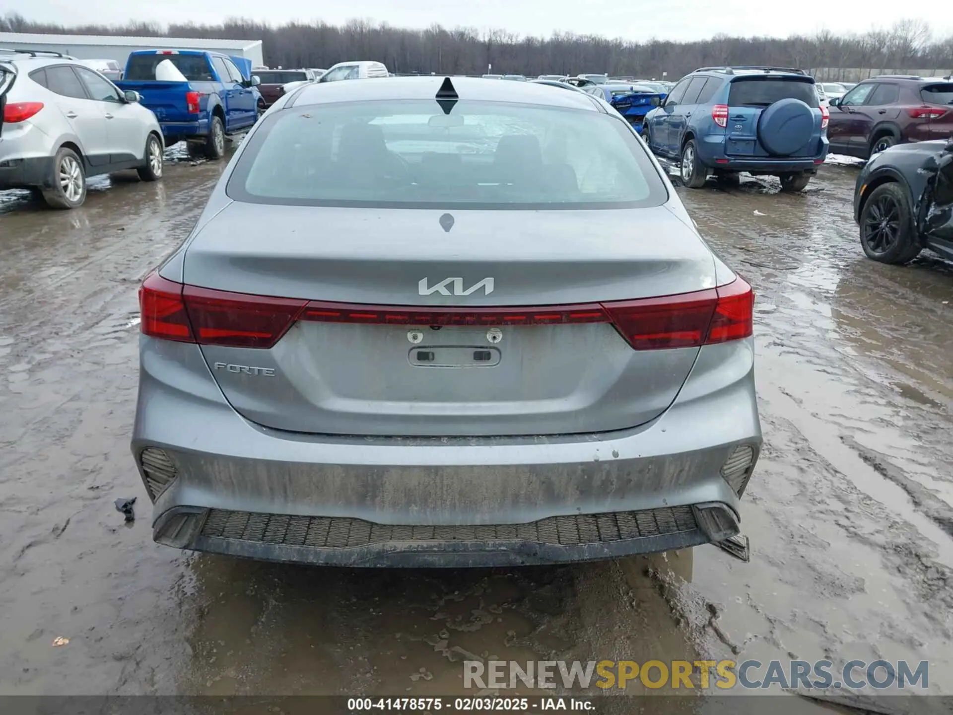 16 Photograph of a damaged car 3KPF24AD0NE436326 KIA FORTE 2022