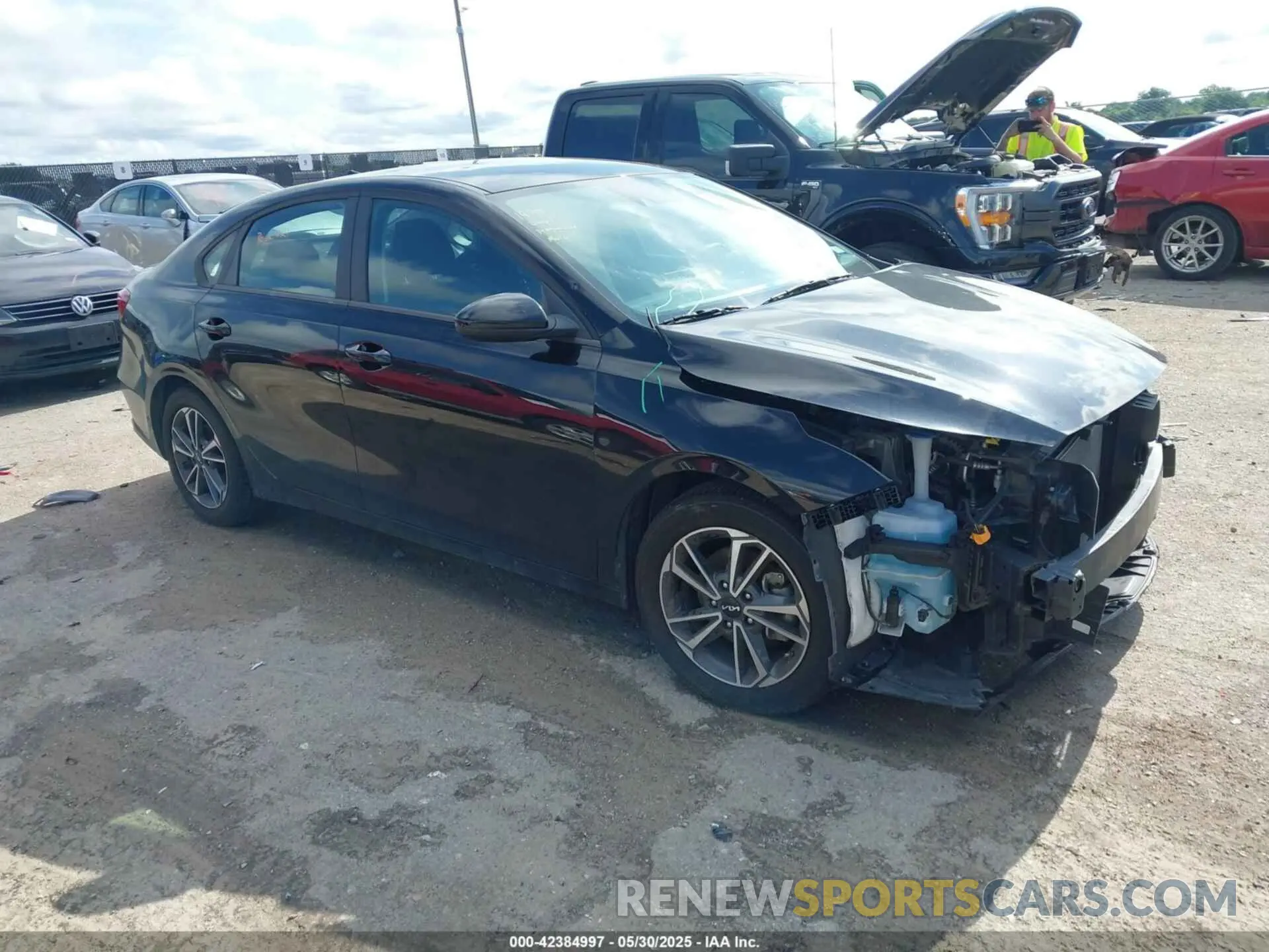 1 Photograph of a damaged car 3KPF24AD0NE440201 KIA FORTE 2022