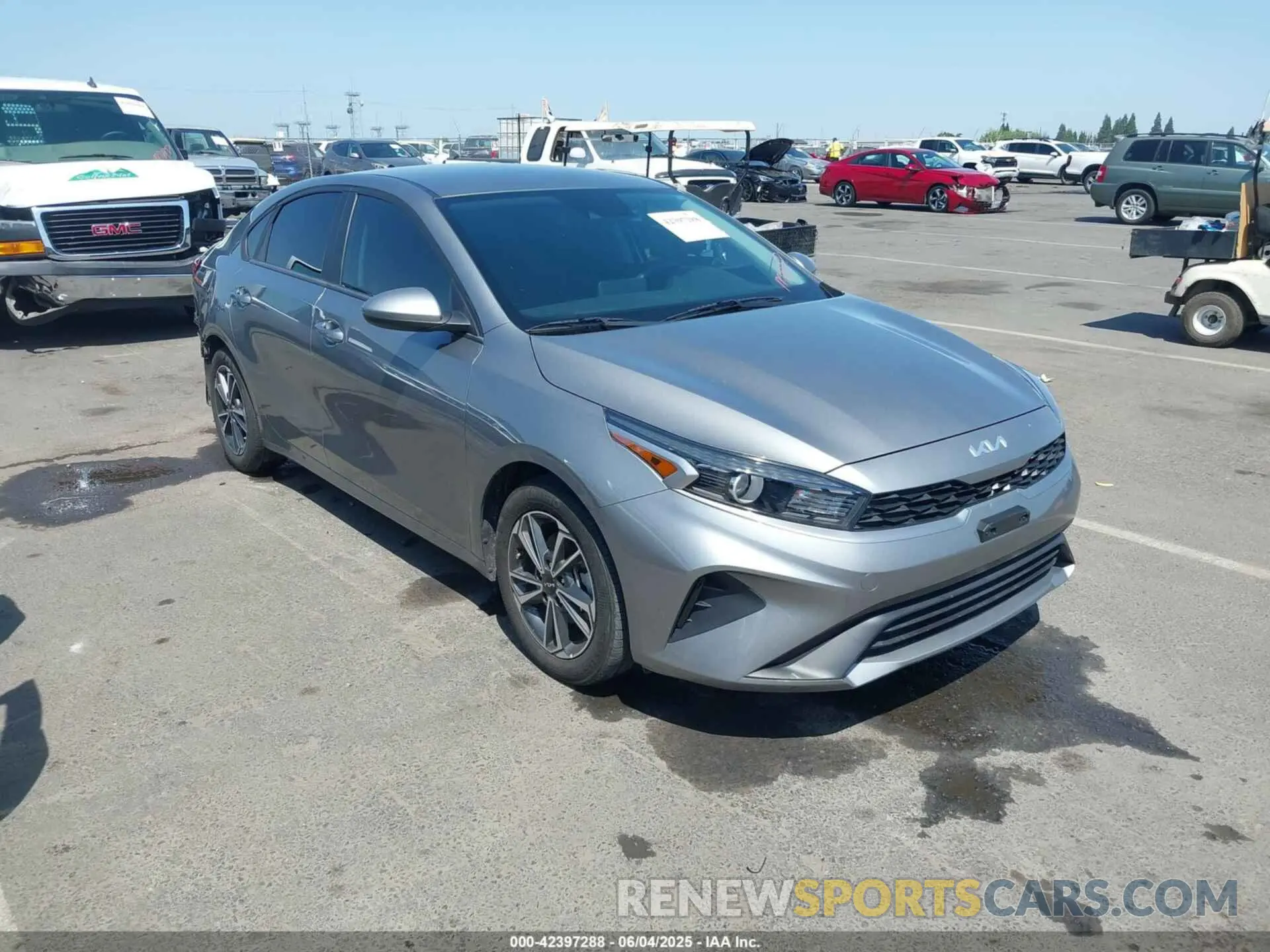 1 Photograph of a damaged car 3KPF24AD0NE461372 KIA FORTE 2022