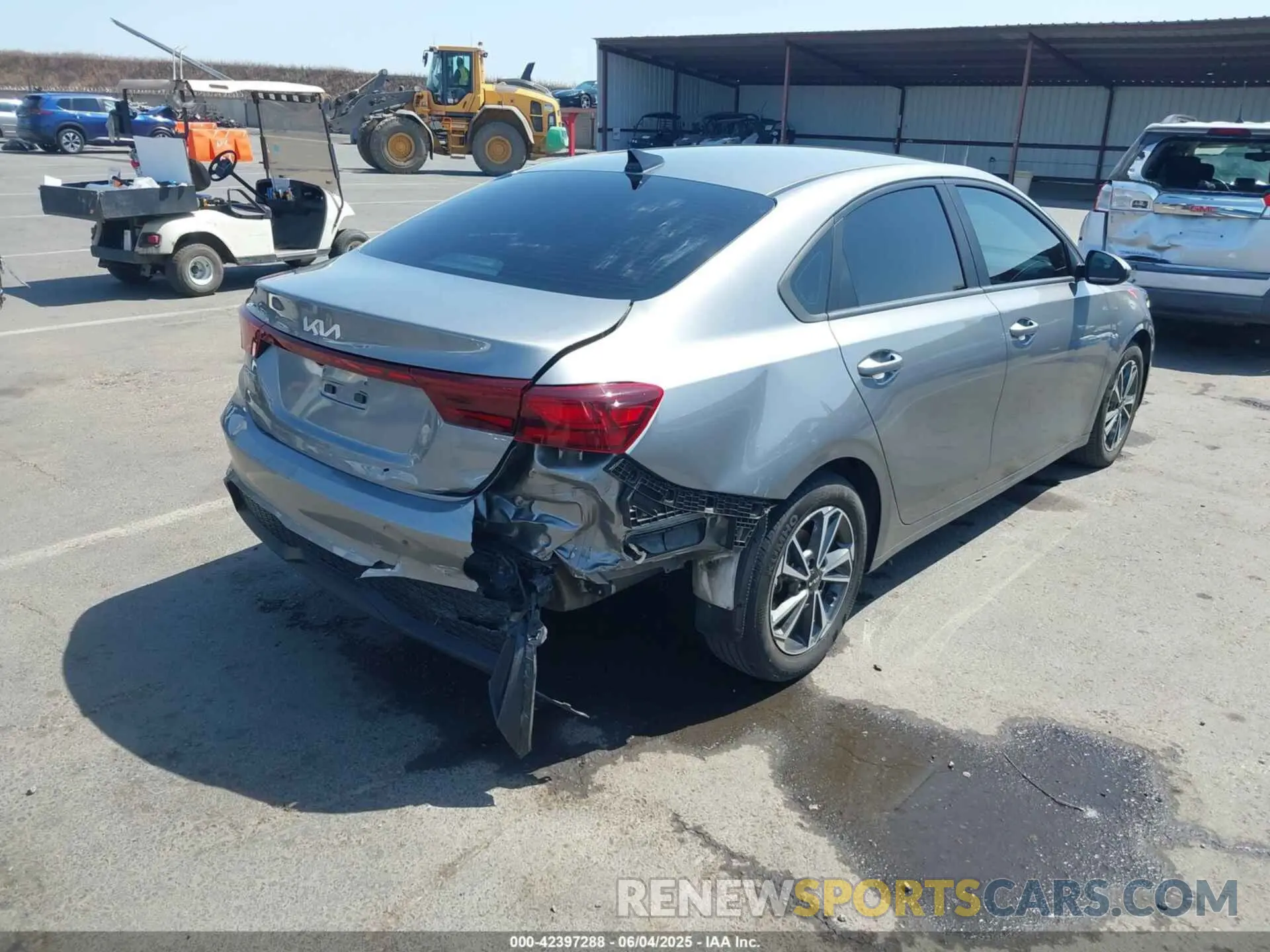 4 Photograph of a damaged car 3KPF24AD0NE461372 KIA FORTE 2022