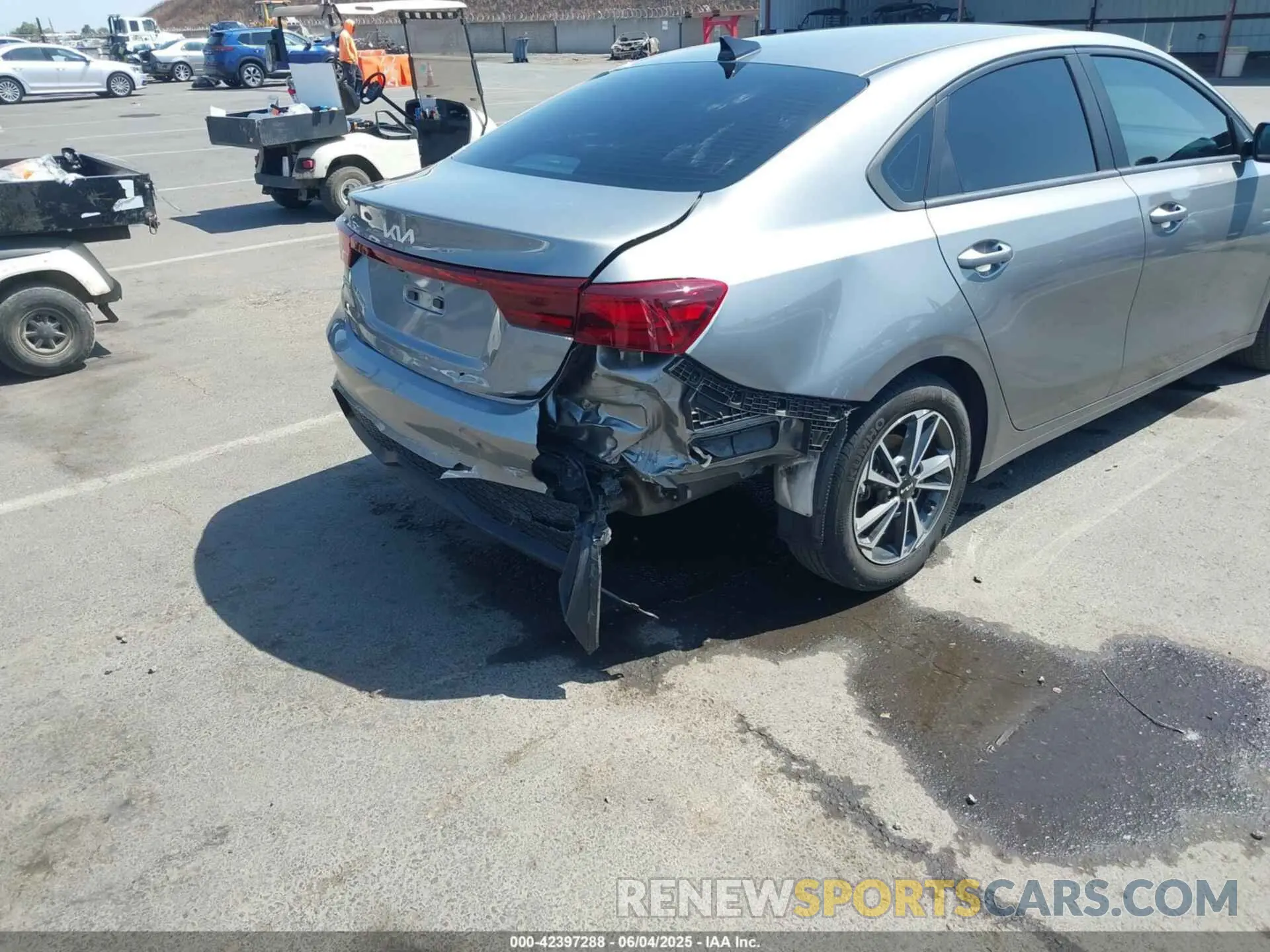 6 Photograph of a damaged car 3KPF24AD0NE461372 KIA FORTE 2022