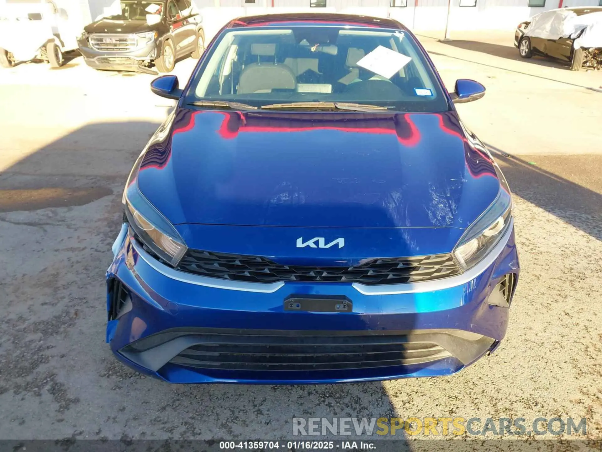 12 Photograph of a damaged car 3KPF24AD0NE472873 KIA FORTE 2022