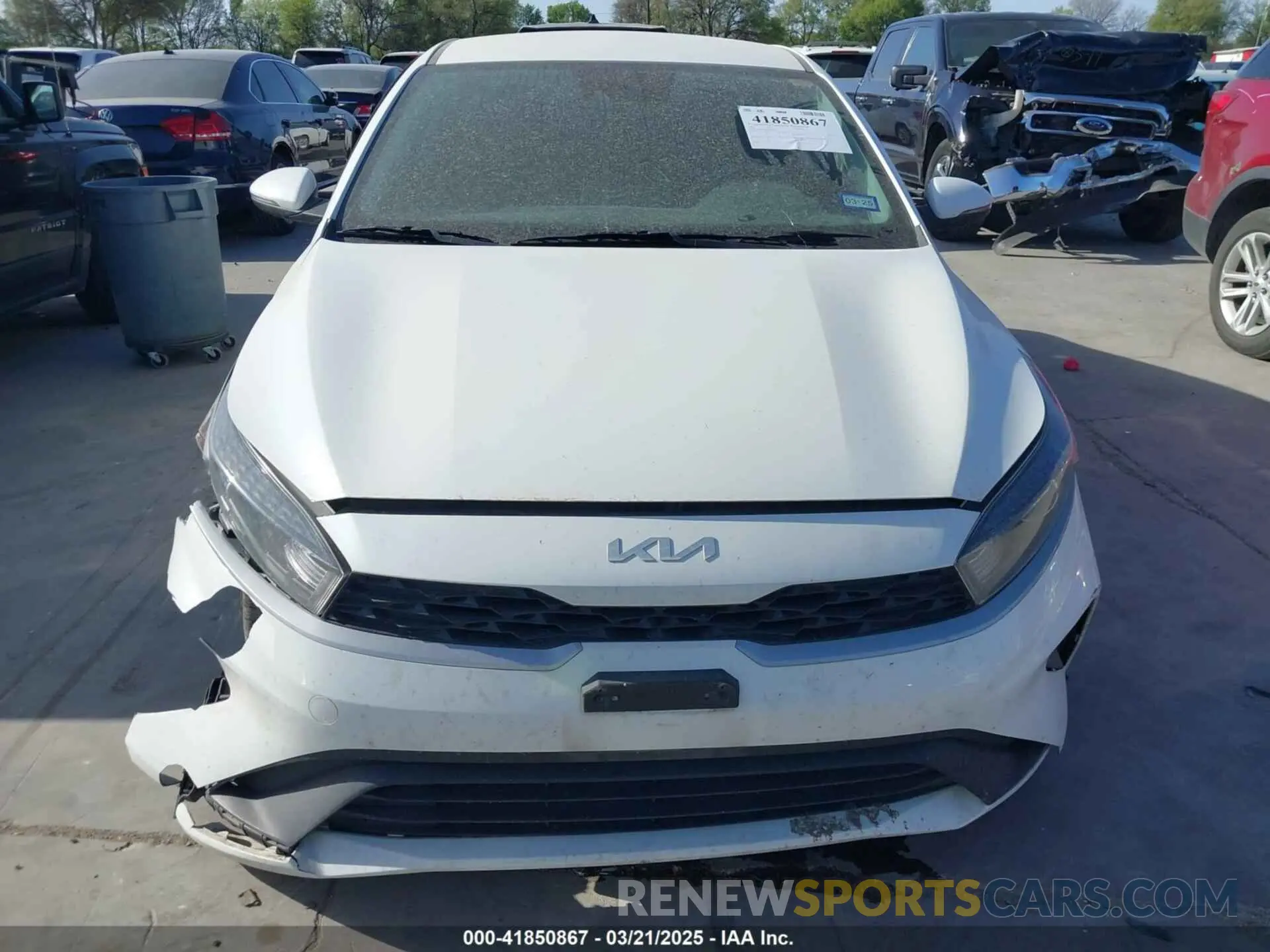 12 Photograph of a damaged car 3KPF24AD0NE474123 KIA FORTE 2022