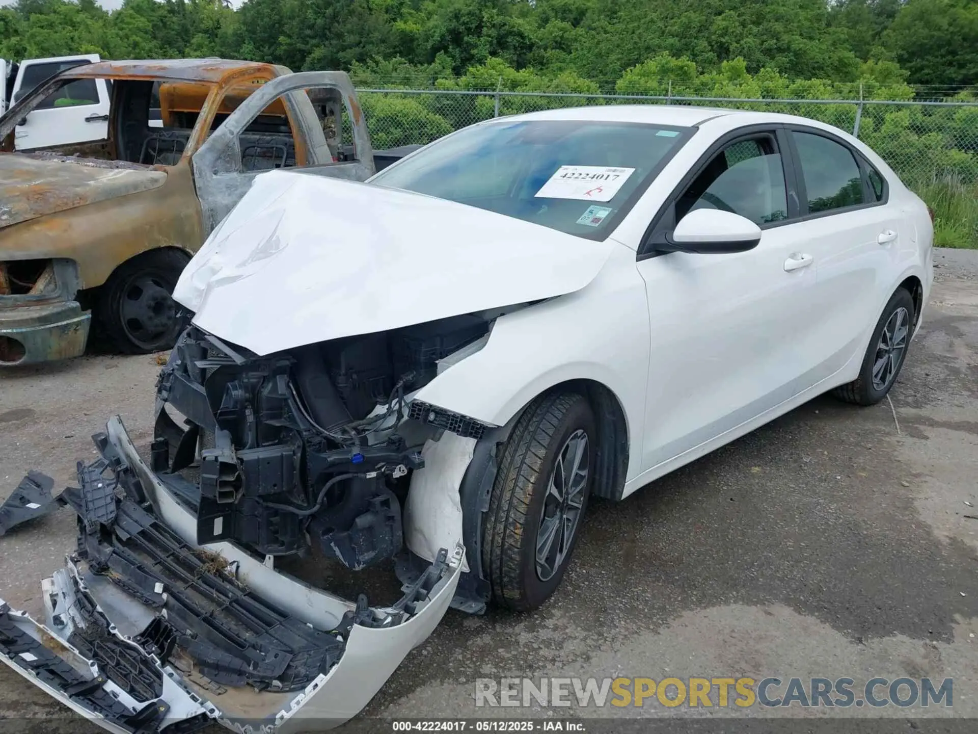 2 Photograph of a damaged car 3KPF24AD1NE418045 KIA FORTE 2022