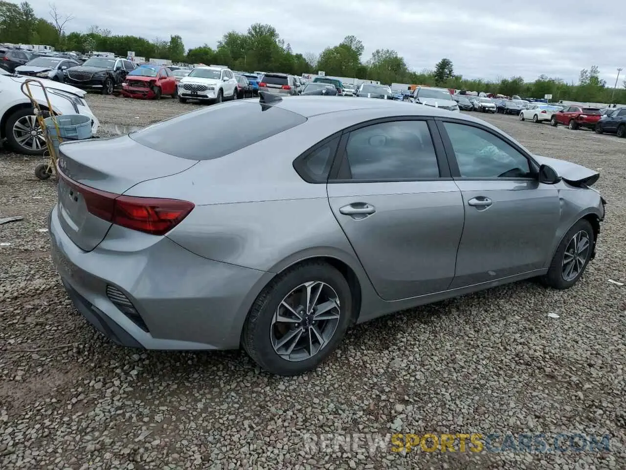 3 Photograph of a damaged car 3KPF24AD1NE424895 KIA FORTE 2022