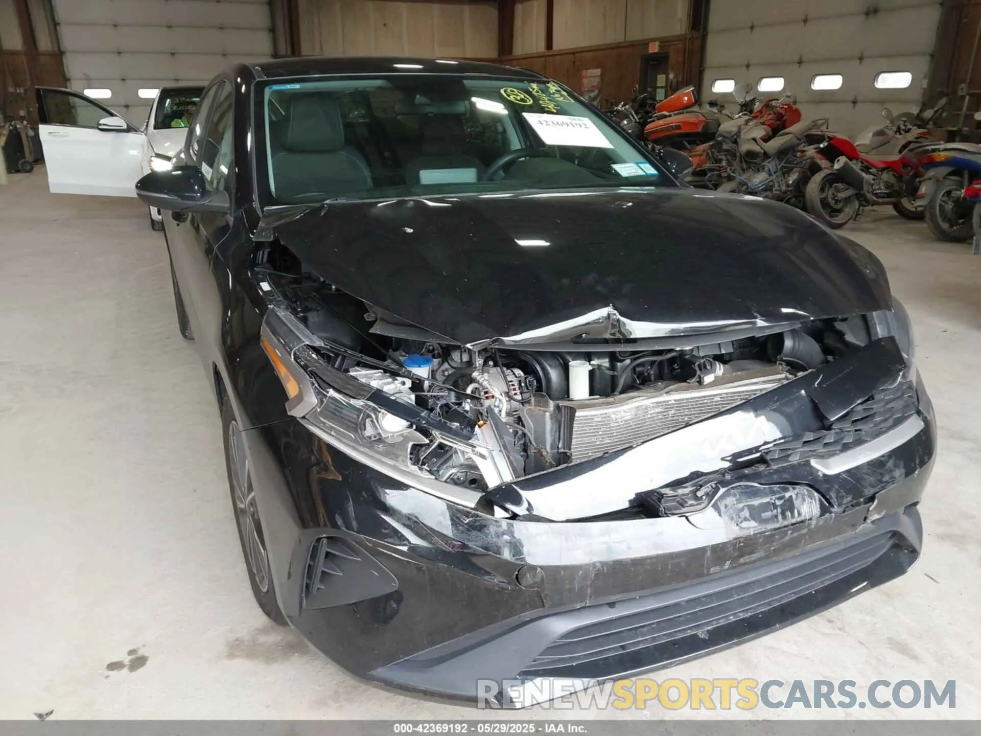16 Photograph of a damaged car 3KPF24AD1NE429370 KIA FORTE 2022