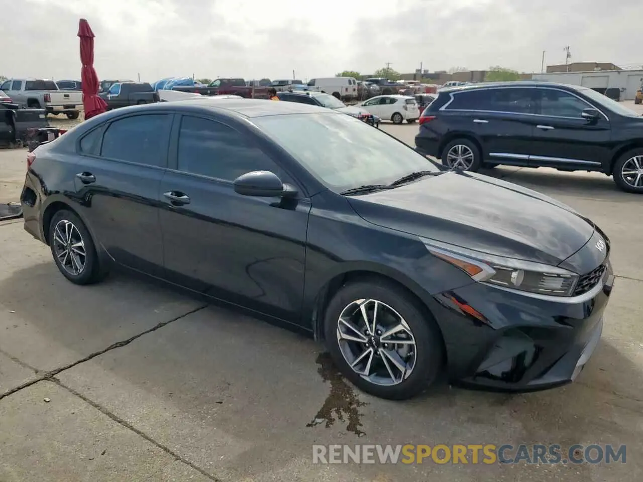 4 Photograph of a damaged car 3KPF24AD1NE431104 KIA FORTE 2022