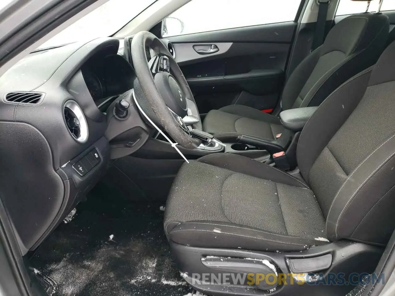 7 Photograph of a damaged car 3KPF24AD1NE458576 KIA FORTE 2022