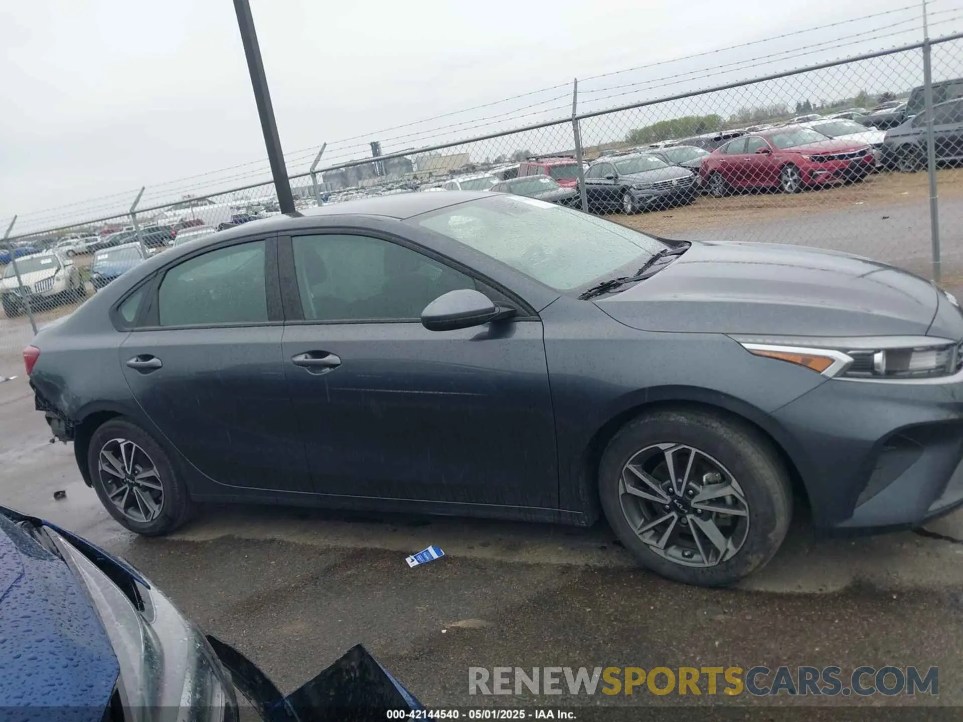 13 Photograph of a damaged car 3KPF24AD1NE460912 KIA FORTE 2022