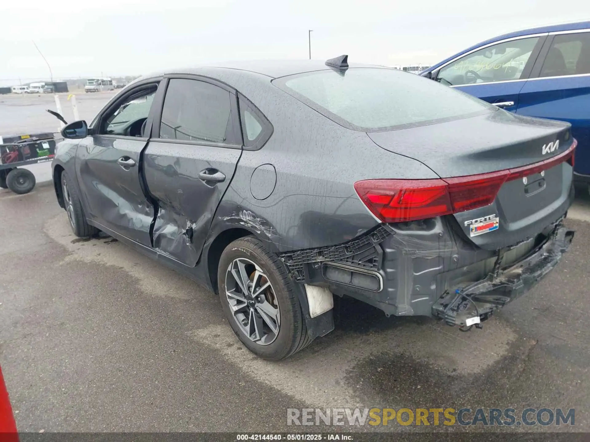 3 Photograph of a damaged car 3KPF24AD1NE460912 KIA FORTE 2022
