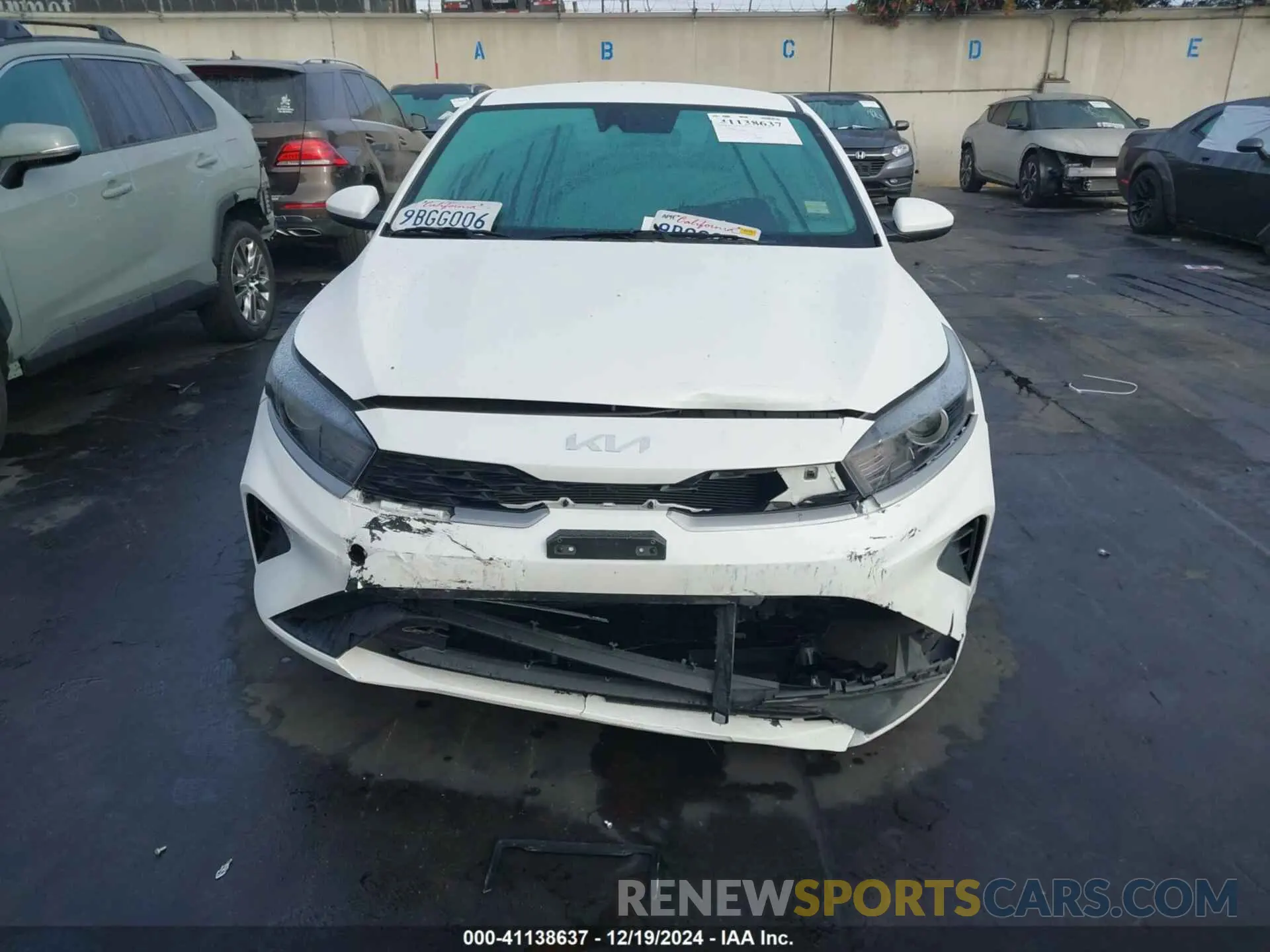 12 Photograph of a damaged car 3KPF24AD1NE474373 KIA FORTE 2022