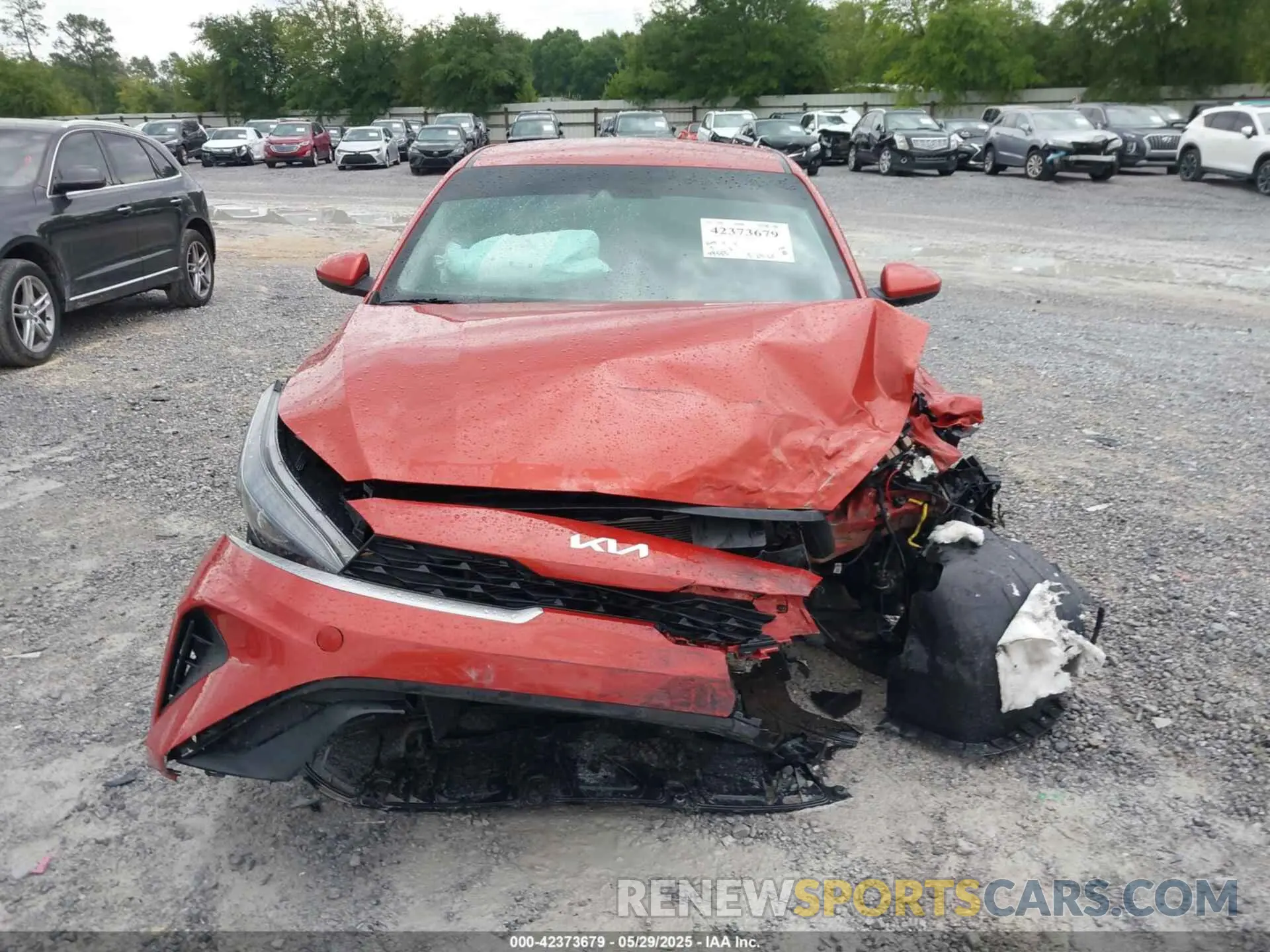 12 Photograph of a damaged car 3KPF24AD1NE487950 KIA FORTE 2022
