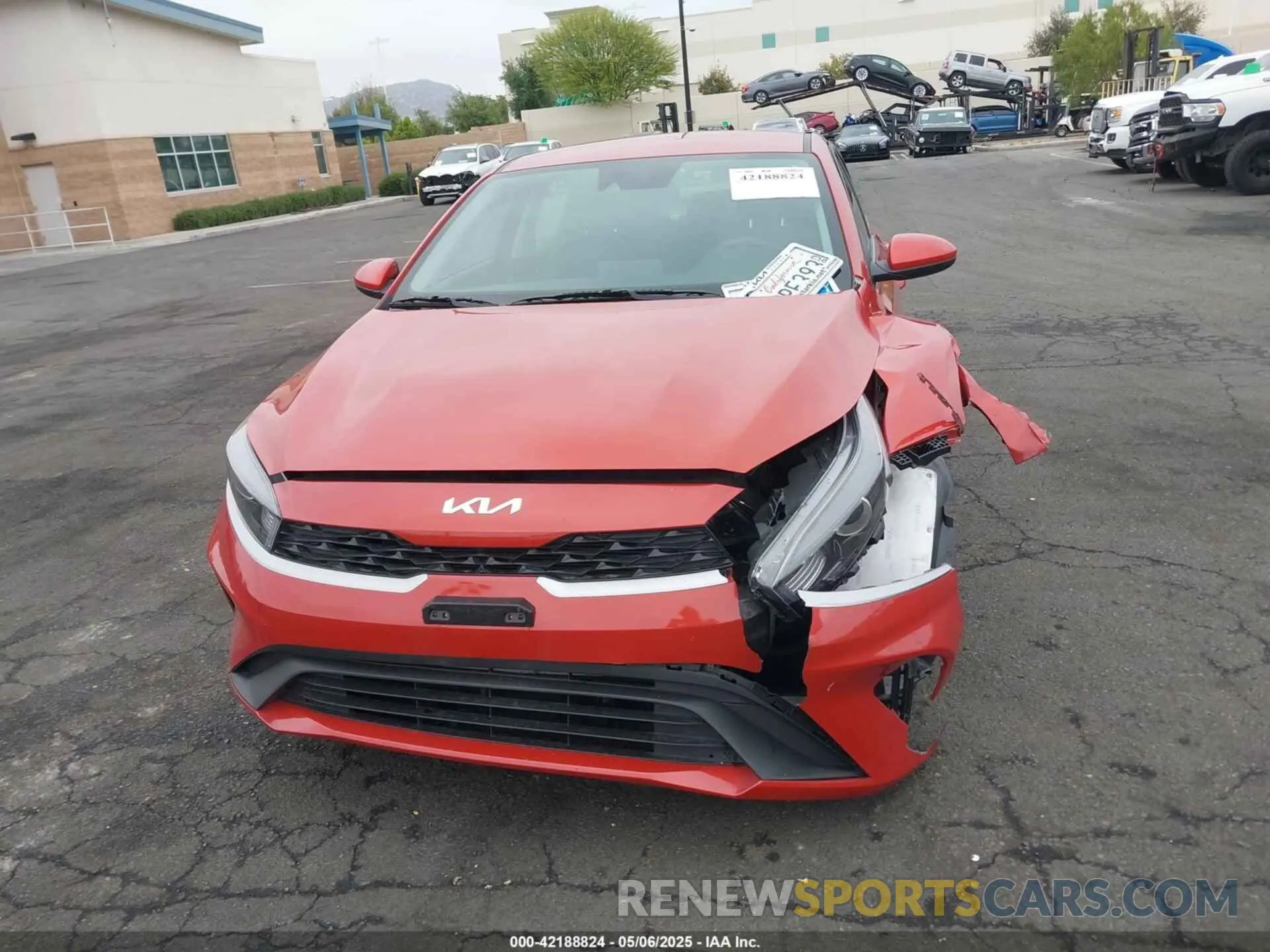 12 Photograph of a damaged car 3KPF24AD1NE490976 KIA FORTE 2022