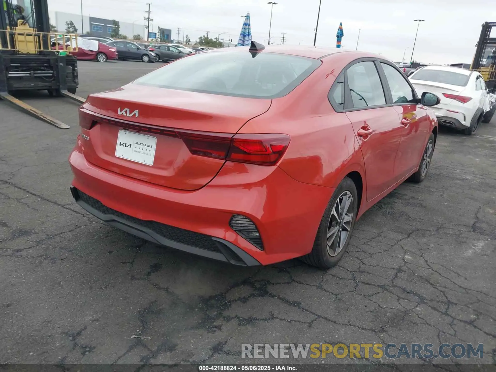 4 Photograph of a damaged car 3KPF24AD1NE490976 KIA FORTE 2022