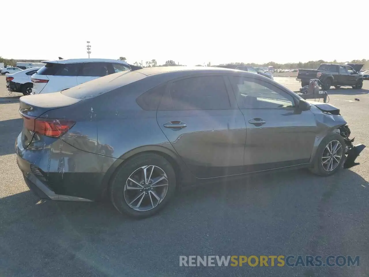 3 Photograph of a damaged car 3KPF24AD1NE496289 KIA FORTE 2022