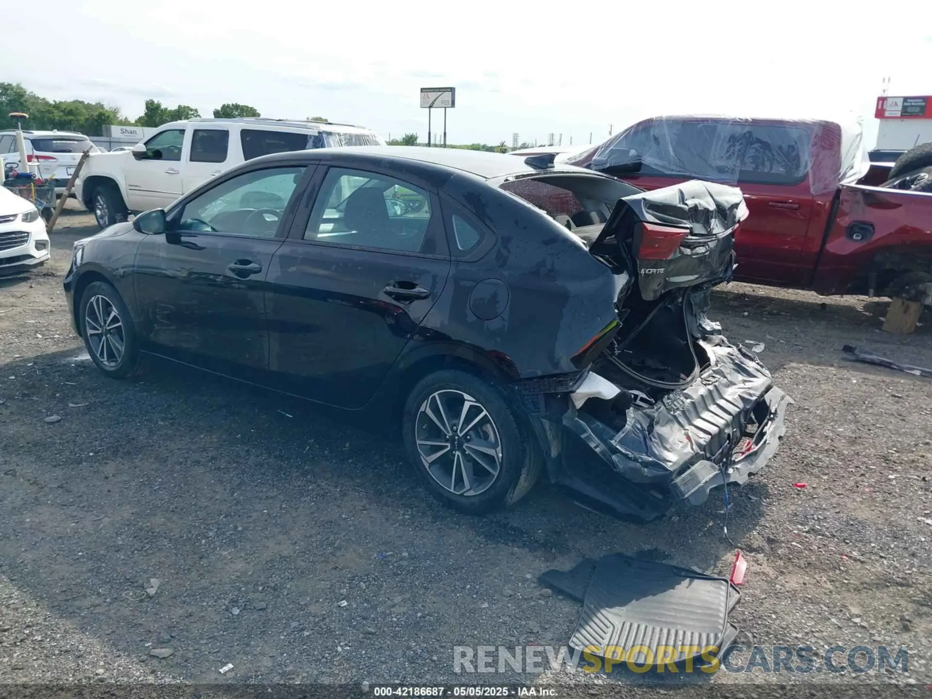 3 Photograph of a damaged car 3KPF24AD1NE503709 KIA FORTE 2022