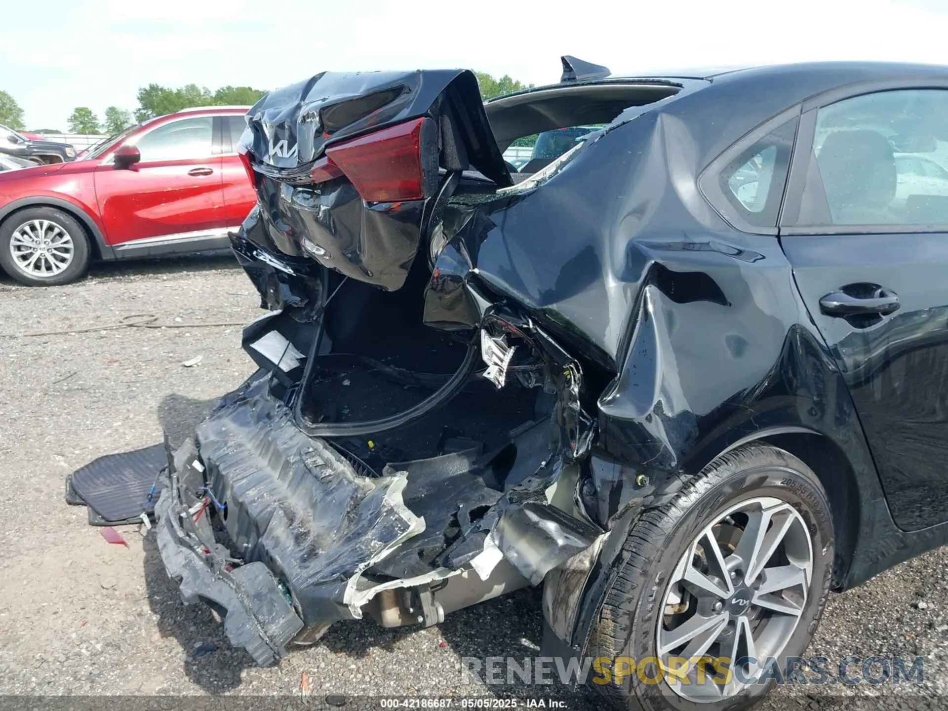 6 Photograph of a damaged car 3KPF24AD1NE503709 KIA FORTE 2022